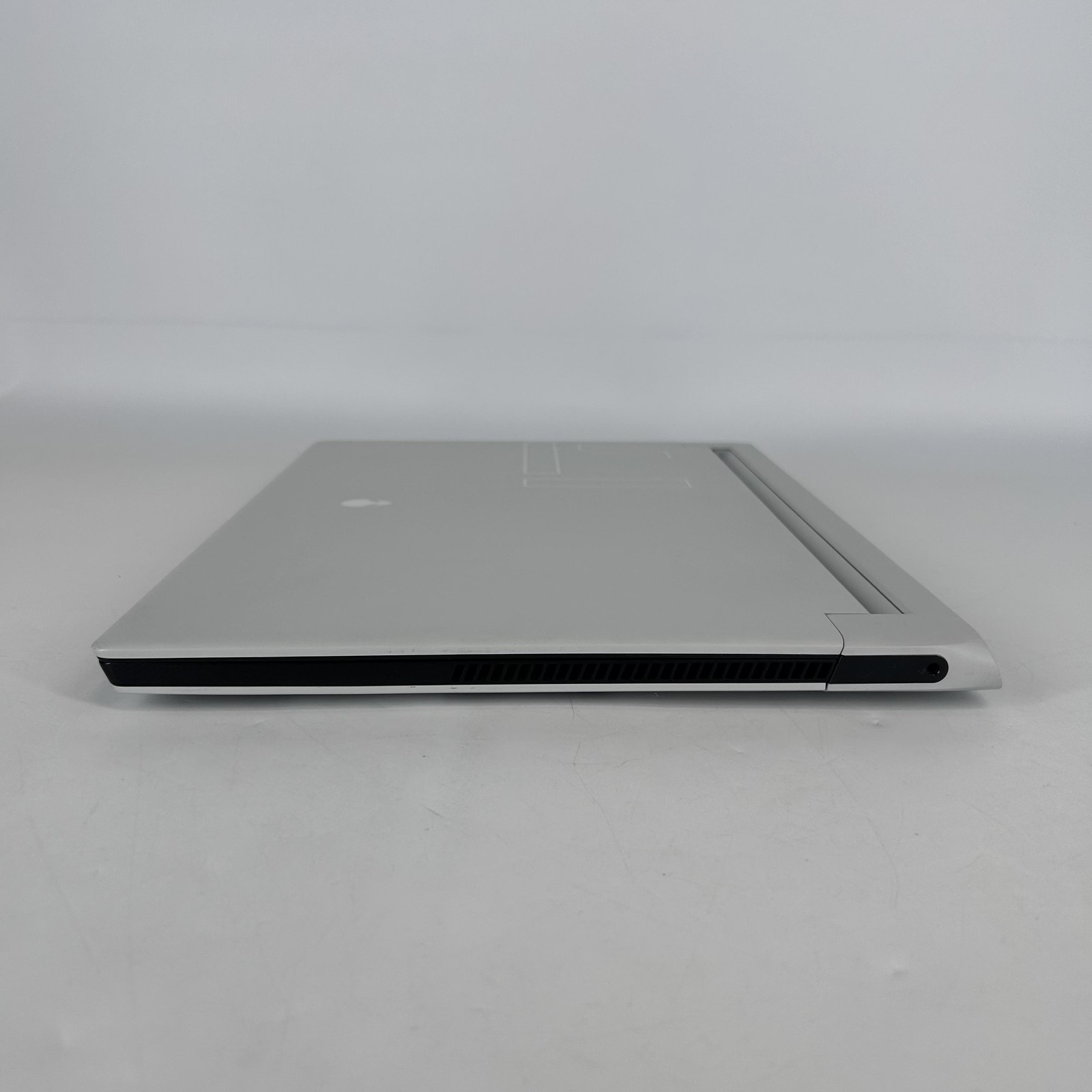 Dell Alienware X17 R1 120Hz 4K i9-11980HK 2.60GHz 64GB 1TB RTX 3080 BENT FRAME