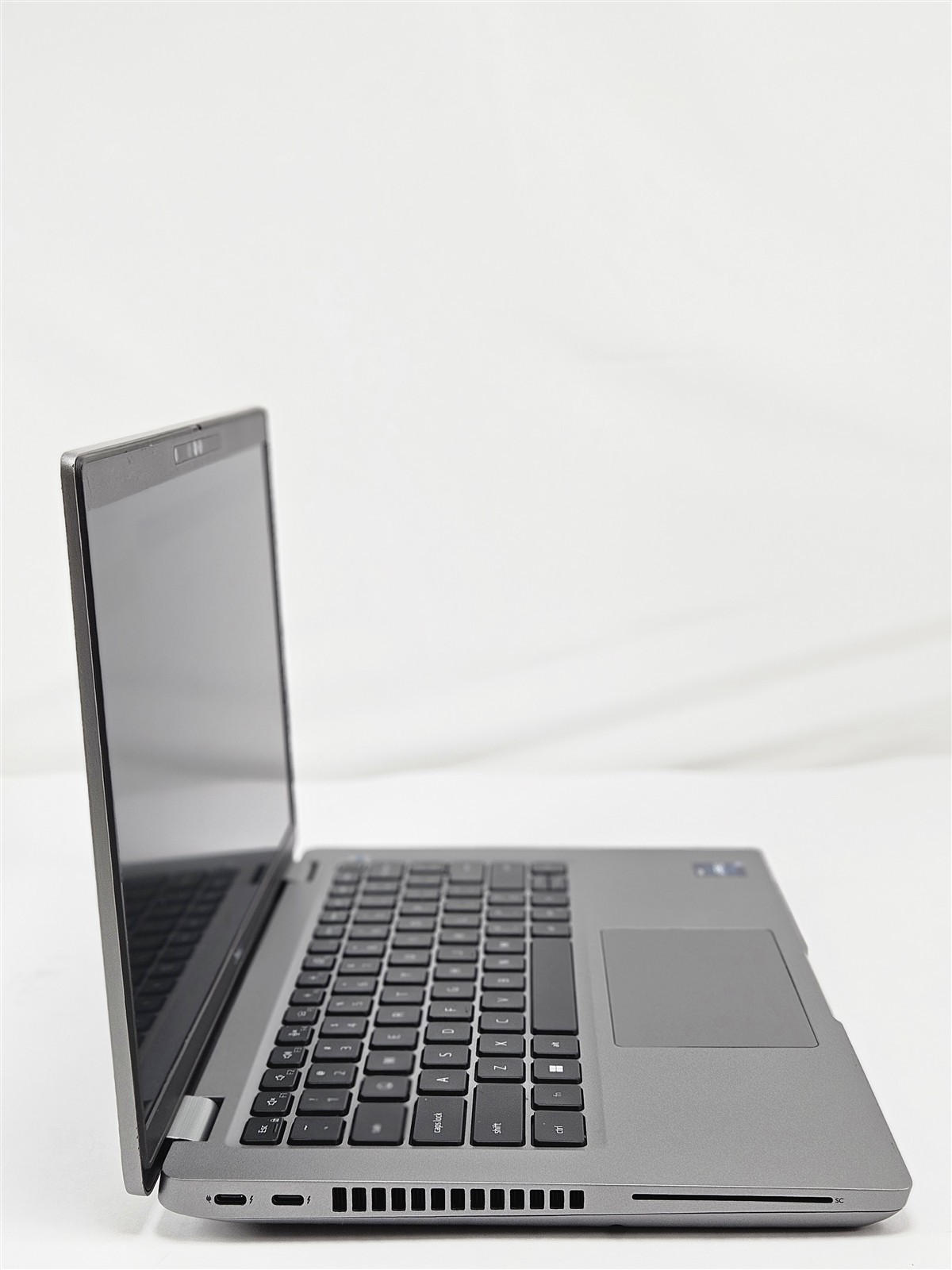 Dell Latitude 5431 16GB RAM 256GB SSD i7-1270P 14″ Titan Gray Laptop