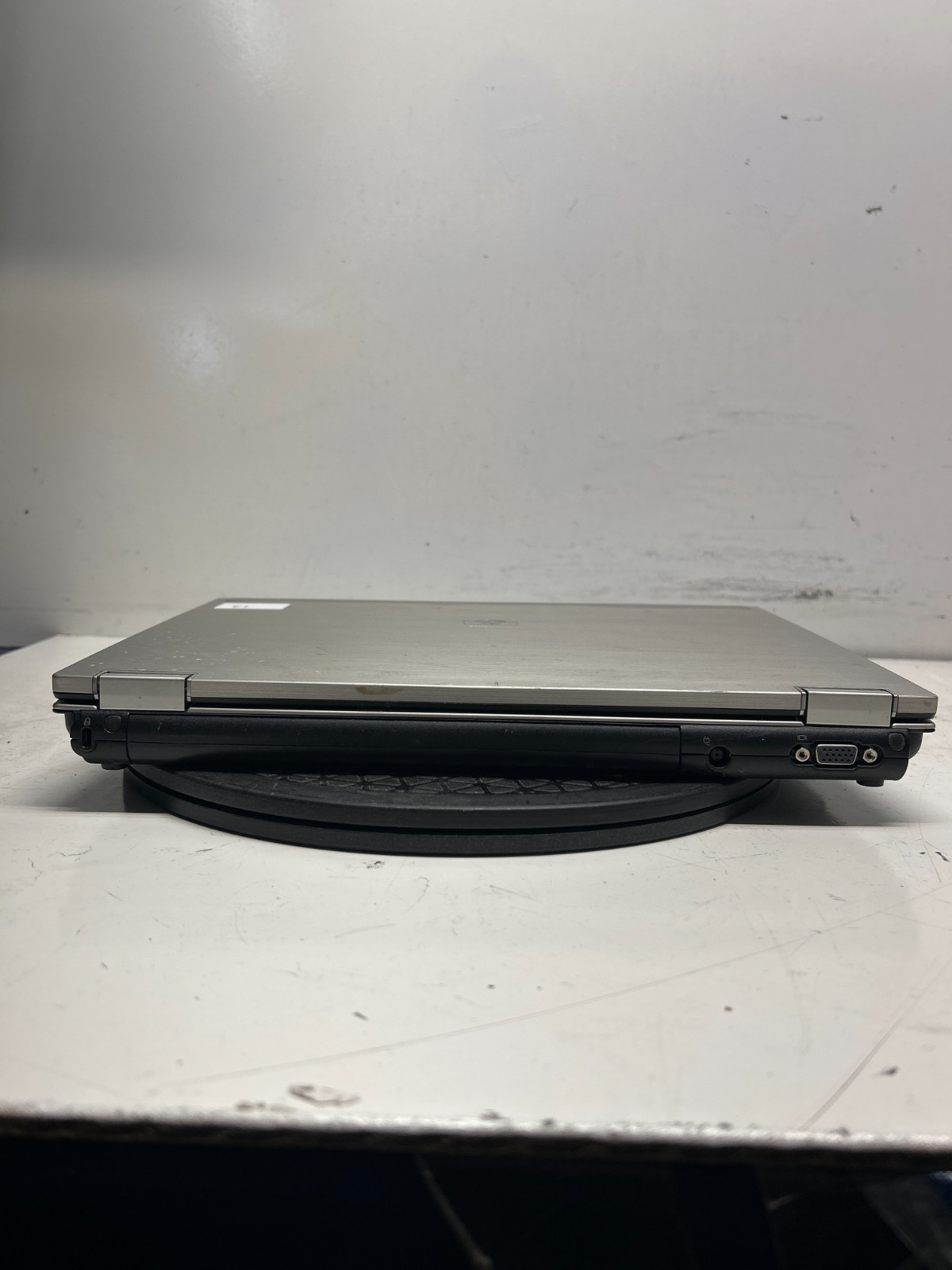 HP Elitebook 6930p Intel Core 2 Duo P8700 2GB NO HDD