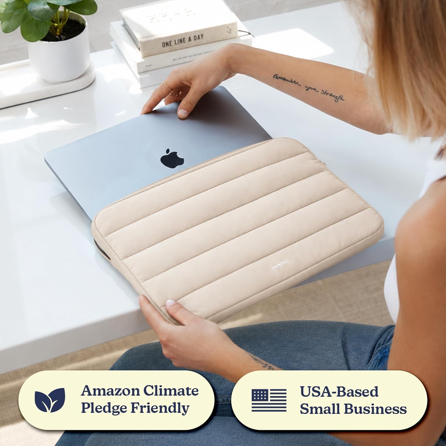 VANDEL Puffy Laptop Sleeve for 15-16 Inch MacBook Pro – Unisex Computer Case