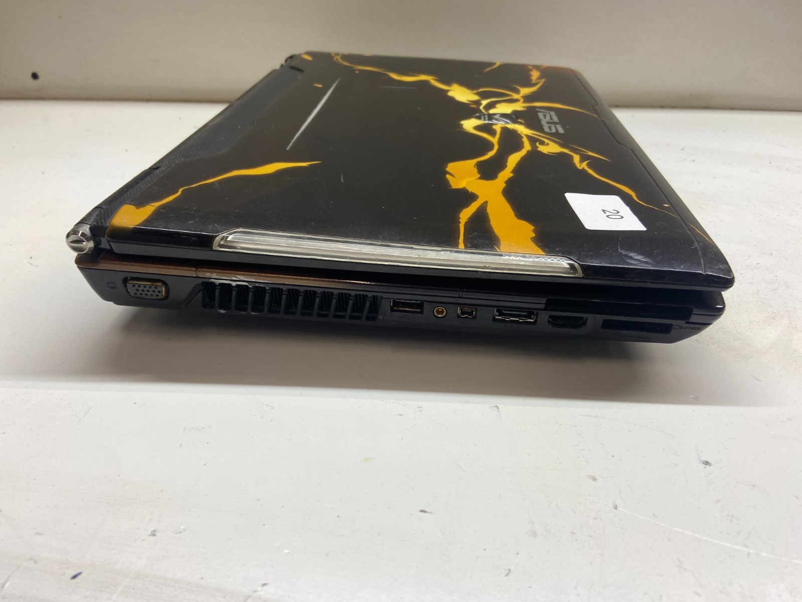 Asus G50V Gaming Laptop Intel Core 2 Duo P7450 2.13GHz 1GB NO HDD Nvidia 9800M