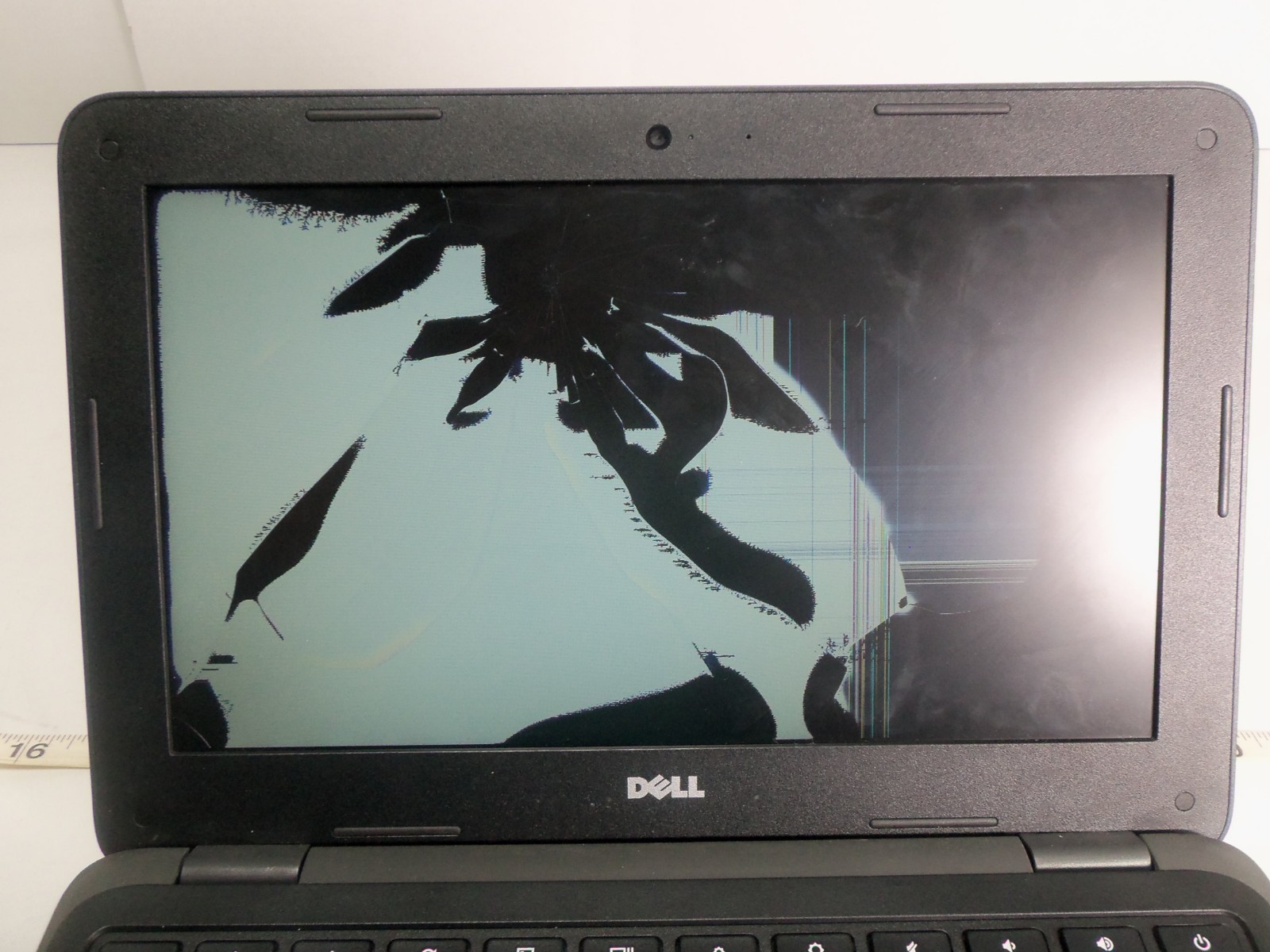 Lot of 8 Dell Chromebook 11 Laptops 11.6″ 4GB RAM Intel Celeron 1.60GHz DAMAGED