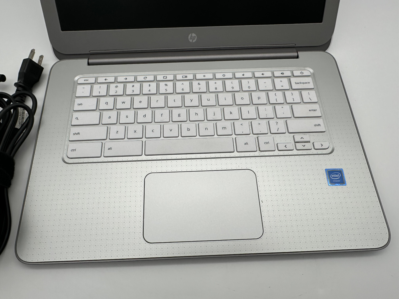 White HP 14-ak040nr Chromebook Intel Celeron N2840, 4GB RAM, 16GB SSD, 14in