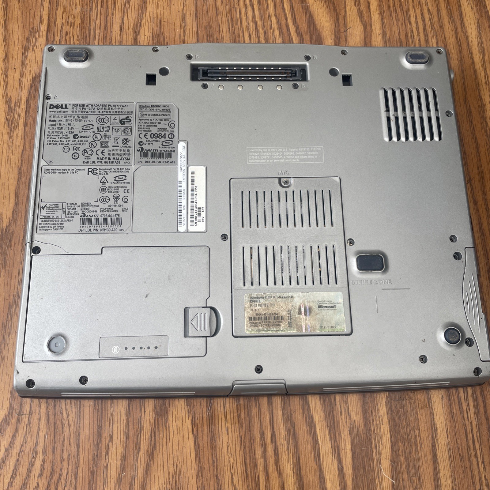 Dell Latitude D520 Laptop Vintage For parts or repair