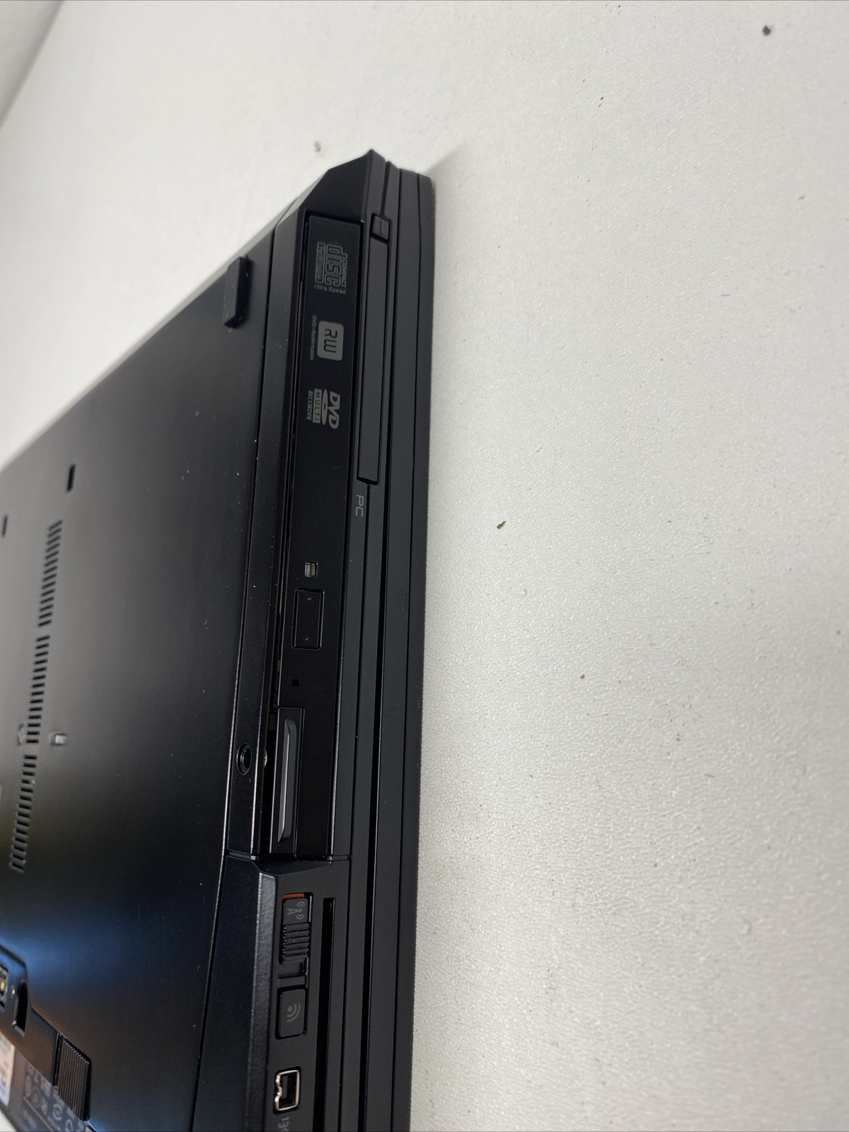 Dell Latitude 2.53GHz 8GB RAM 128GB SSD 15.4″ 1280×800 Windows 7 Pro MS Office