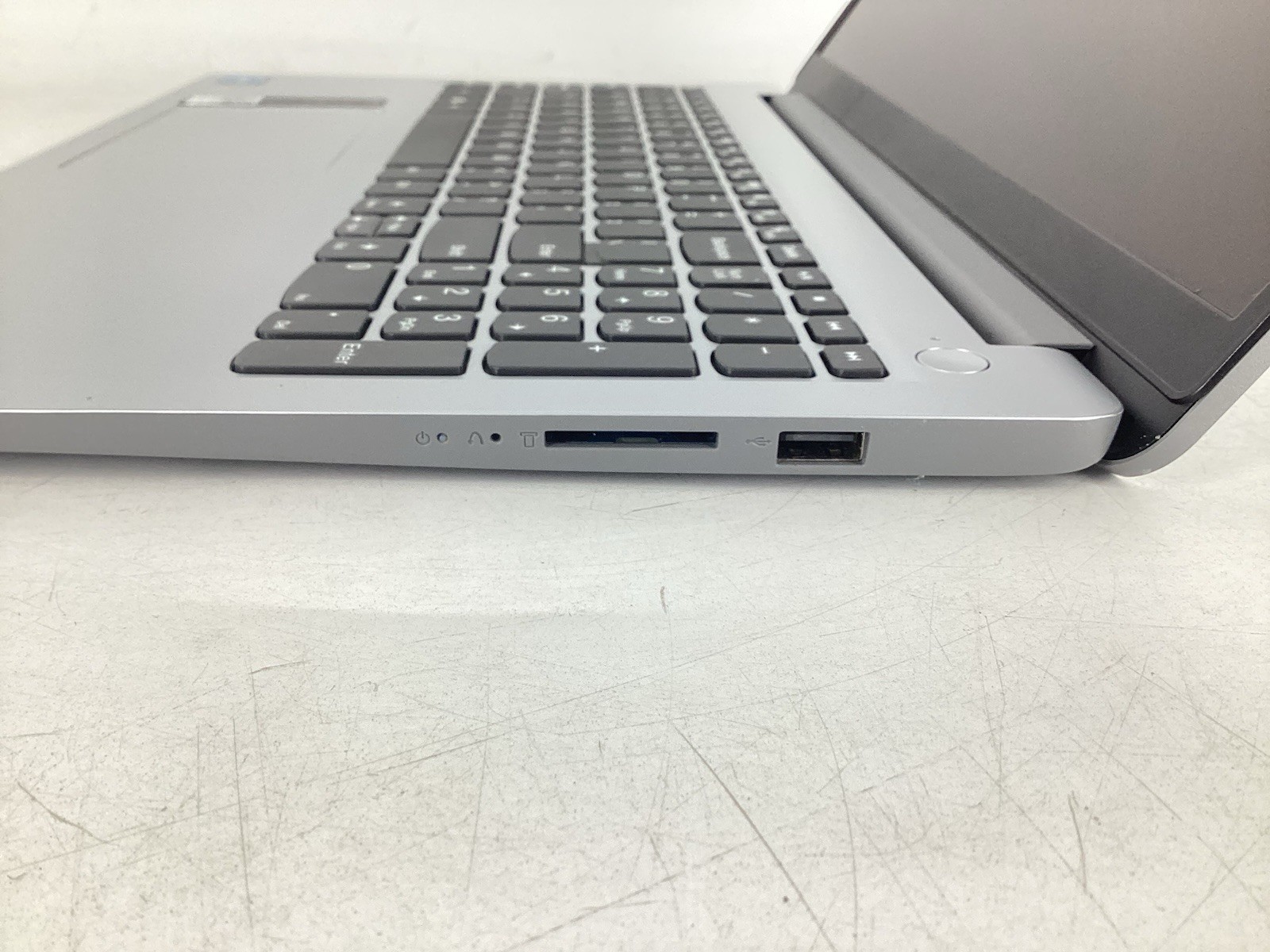 IdeaPad 1i 15IAU7 15.6″ Touch (i3-1215U 16GB RAM, No SSD, No OS) No AC