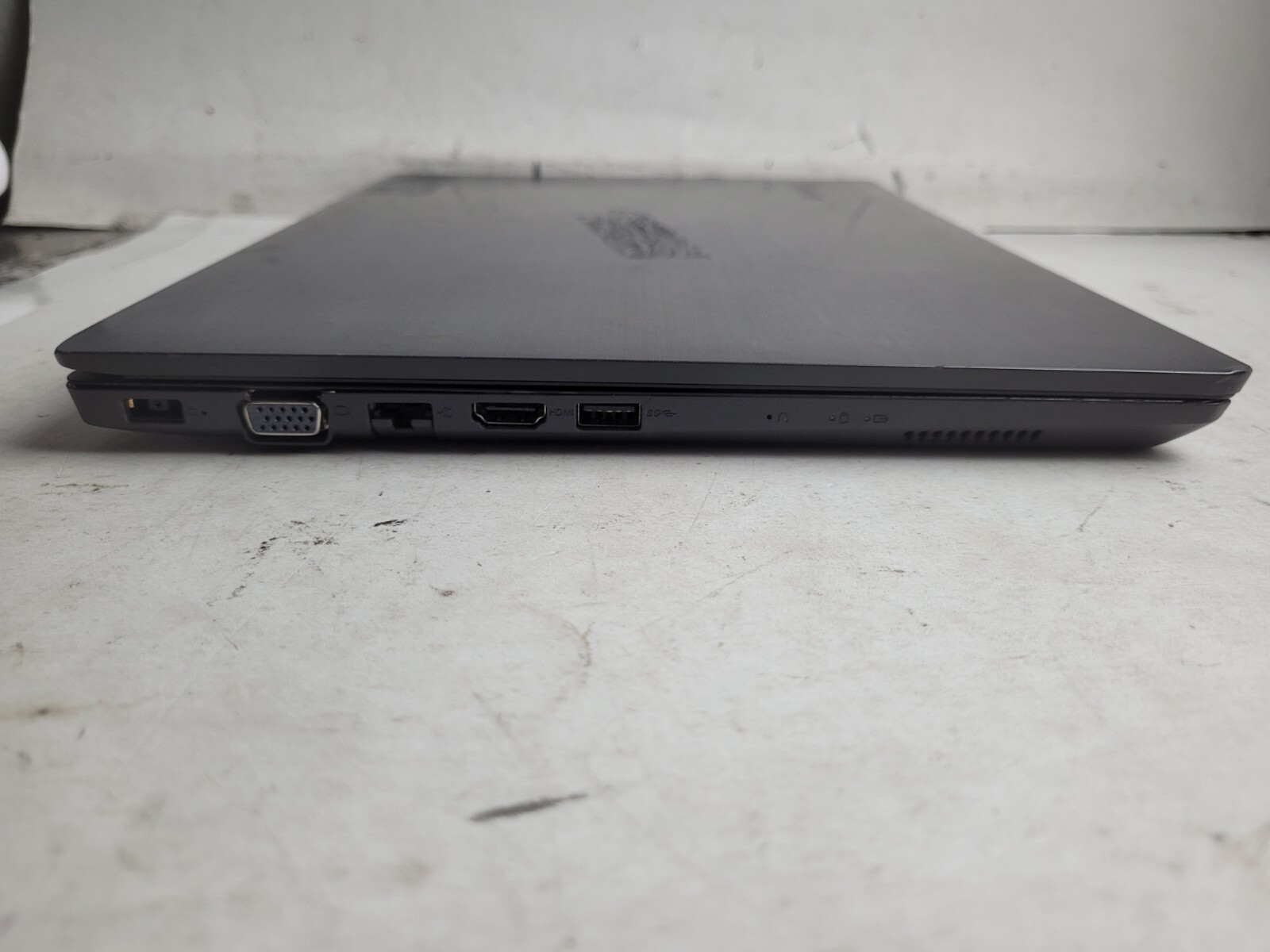 Lenovo V330-14ARR w/AMD Ryzen 3 2200U, 4GB RAM, 14″ Laptop for Parts #2426