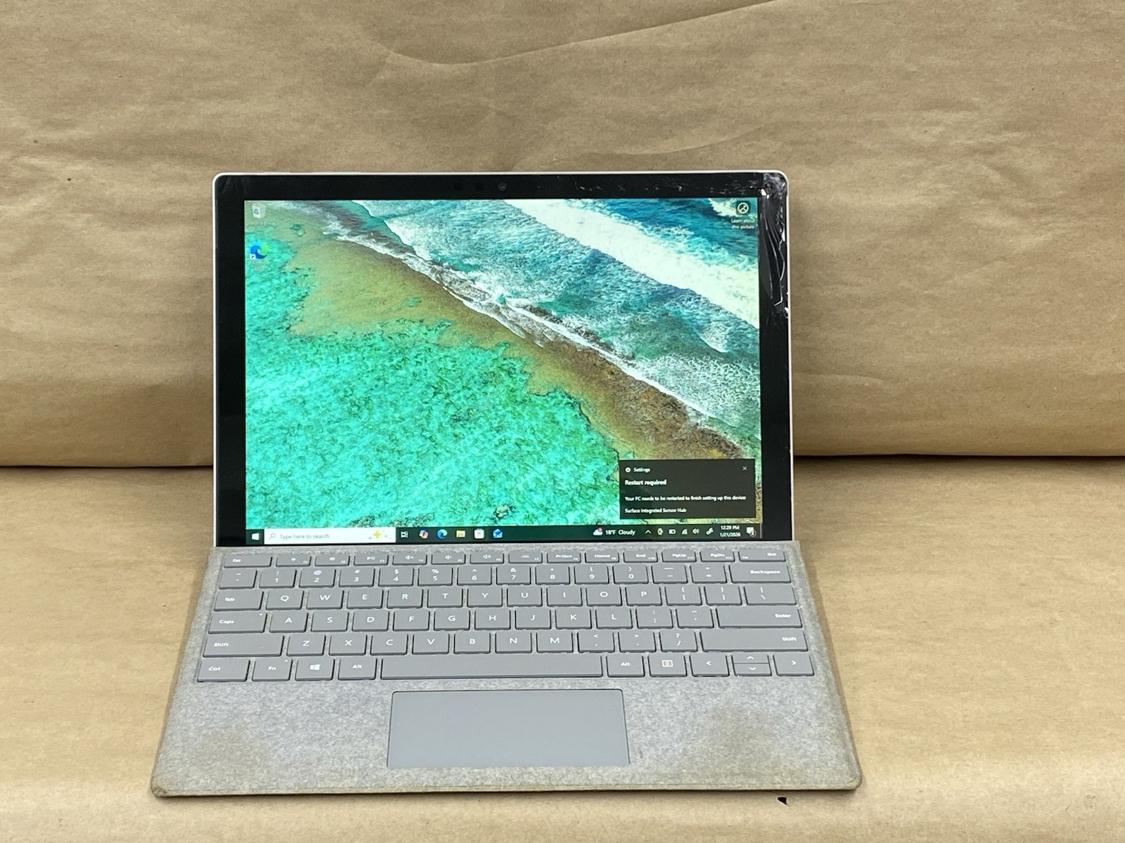 Microsoft Surface Pro 12″ 2736*1824 i5-7300U 8GB 256GB SSD Win 10 Pro READ