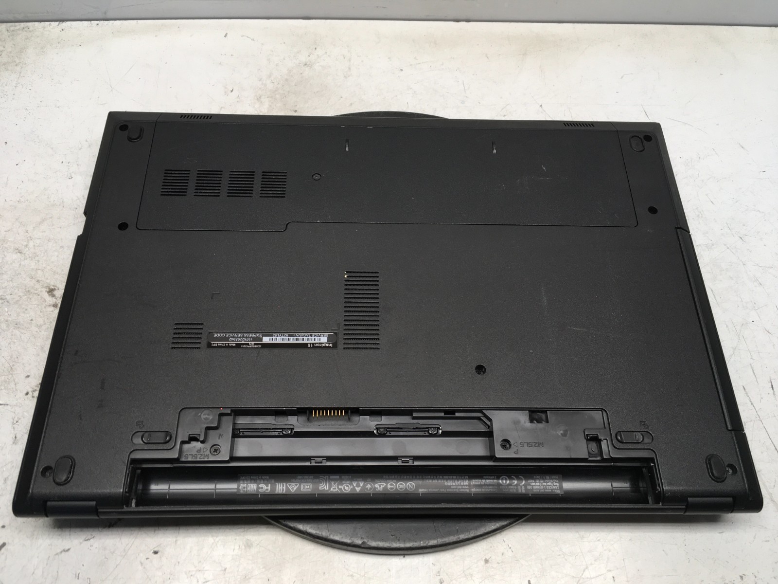 Dell Inspiron 3542 Intel i3-4005U 1.7GHz 4 GB NO HDD READ