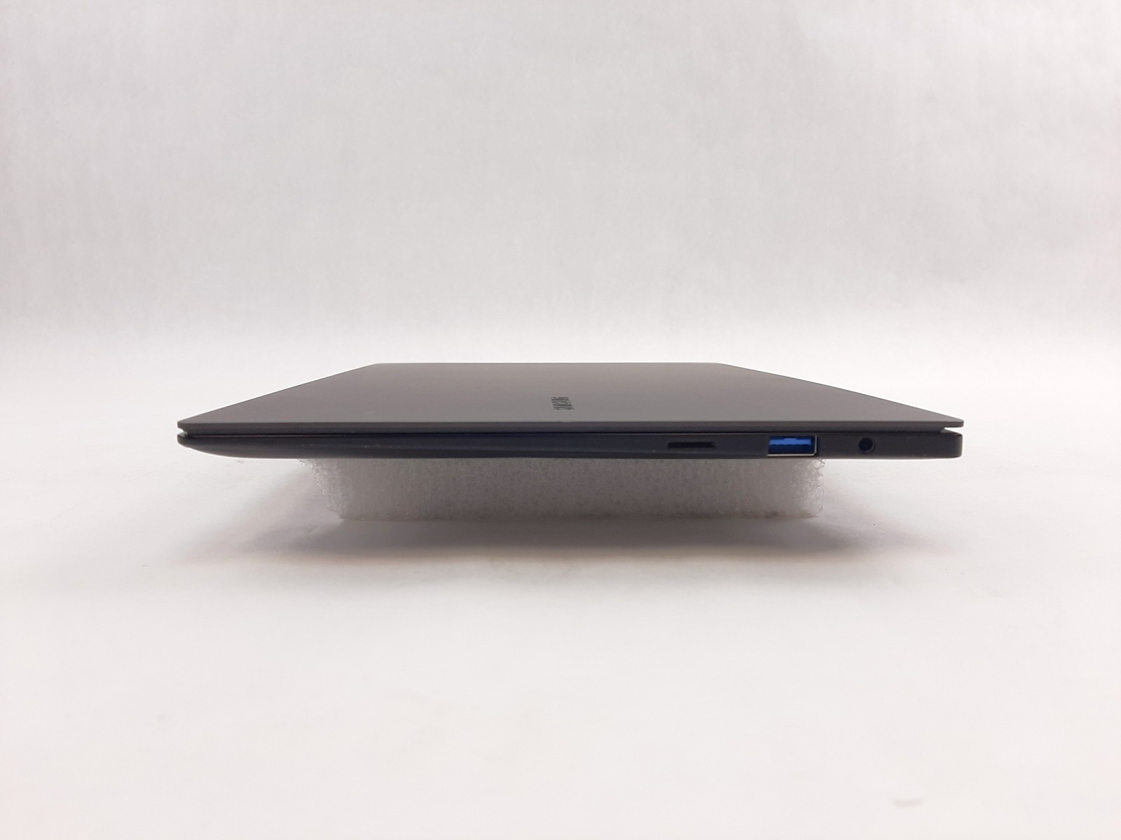 Samsung Galaxy Book2 i5-1240P 8GB RAM 256GB NVMe Dents Parts/Repair No AC C3*554