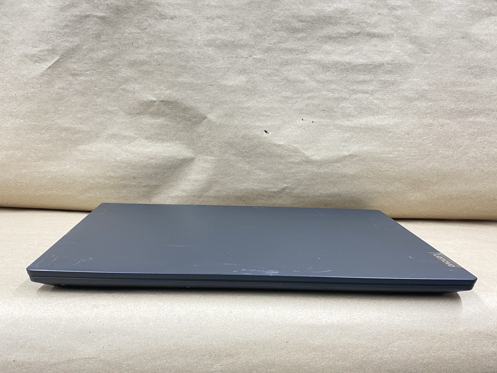 Lenovo 81N3 – 15.5′ HD – AMD A6-9225 – 8GB – 256GB – 10 Home – READ