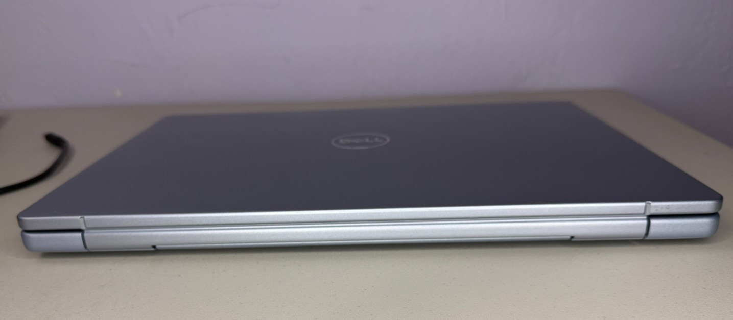 Dell Inspiron 14 P185G 14″ i5-1334U 1.3GHz Ice Blue 8GB RAM 512GB SSD WIN 11