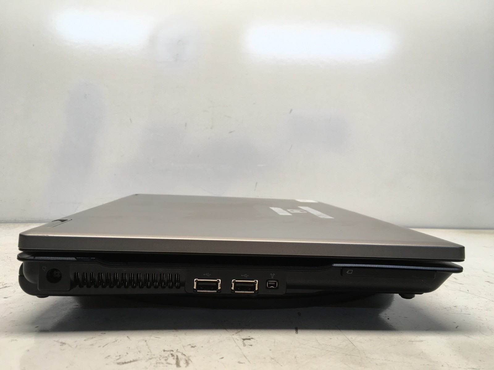 HP Compaq 6730B Intel Core 2 Duo P8400 2.26GHz 3 GB NO HDD