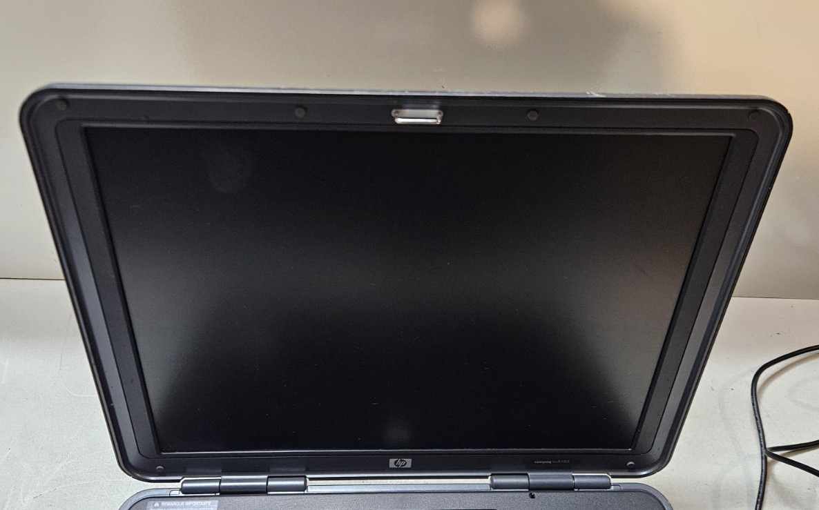 HP Compaq Laptop NX9105 / AMD Sempron 1.60Ghz / 256Mb Ram / Win XP