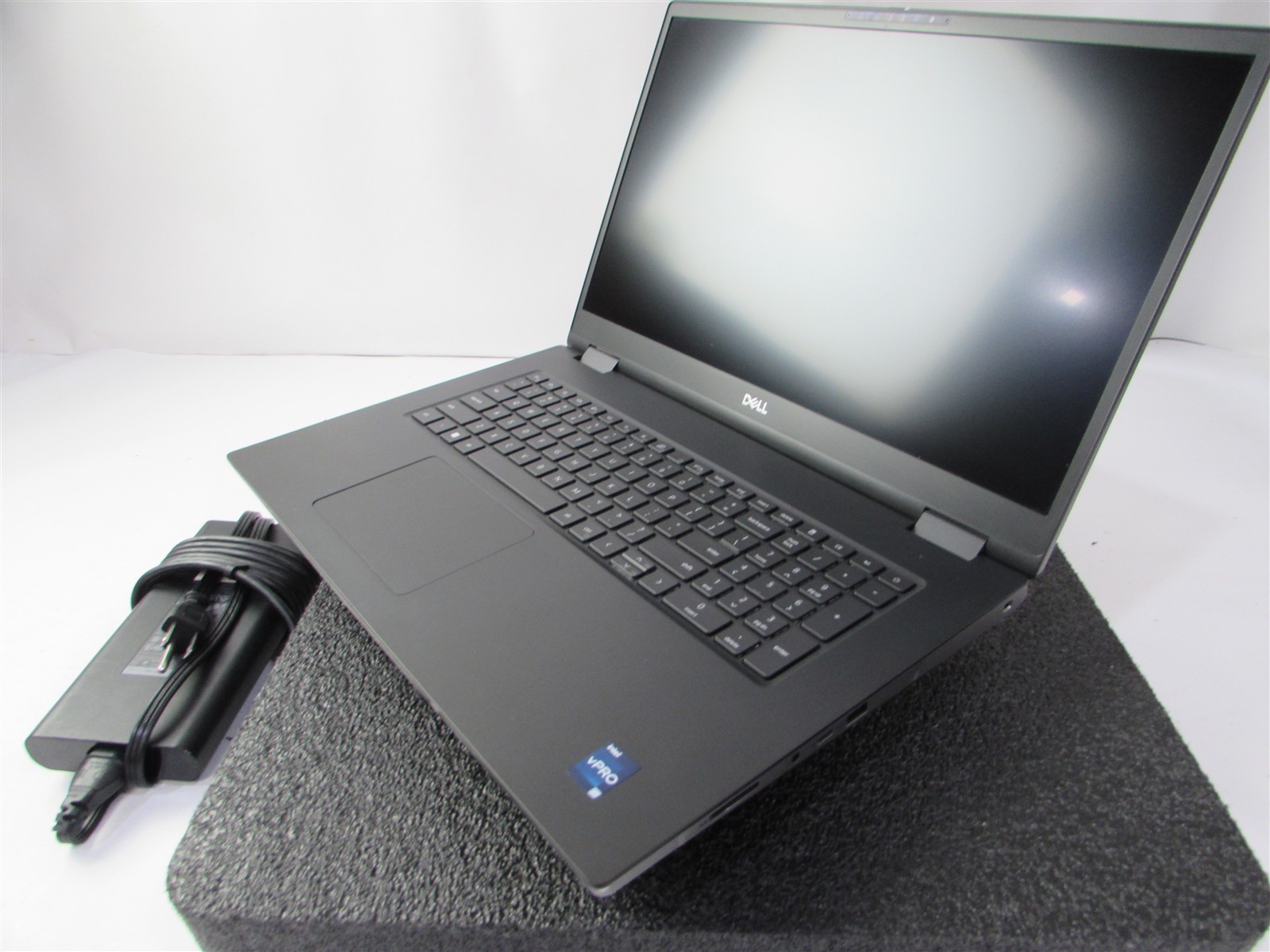 DELL PRECISION 7770 FHD I7-12850HX 512GB 32GB RAM RTX A3000 WIN 11 PRO NO BATT