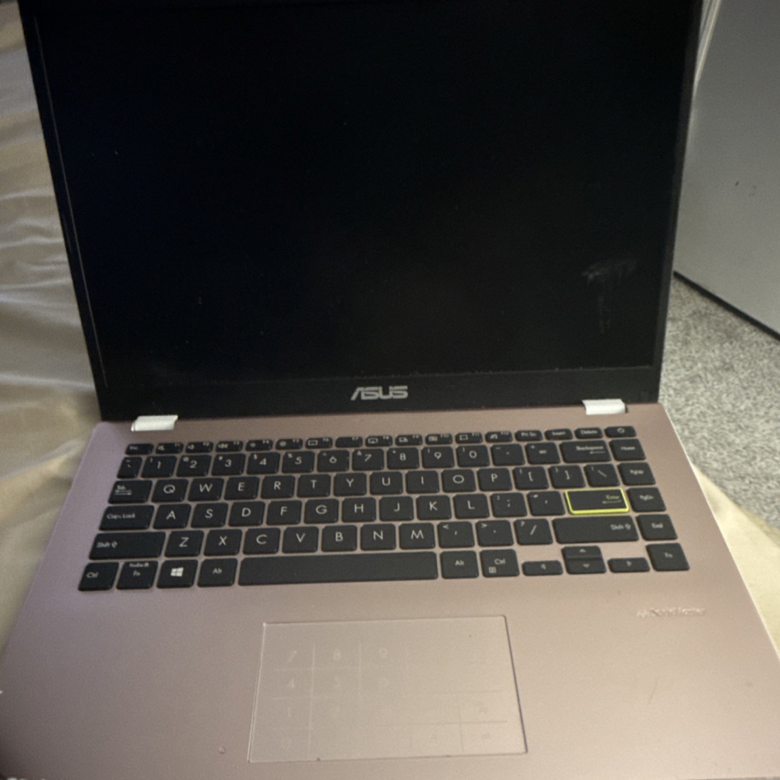 ASUS VivoBook 15.6″ Pink Laptop, Intel Core i5, Integrated Graphics, No OS