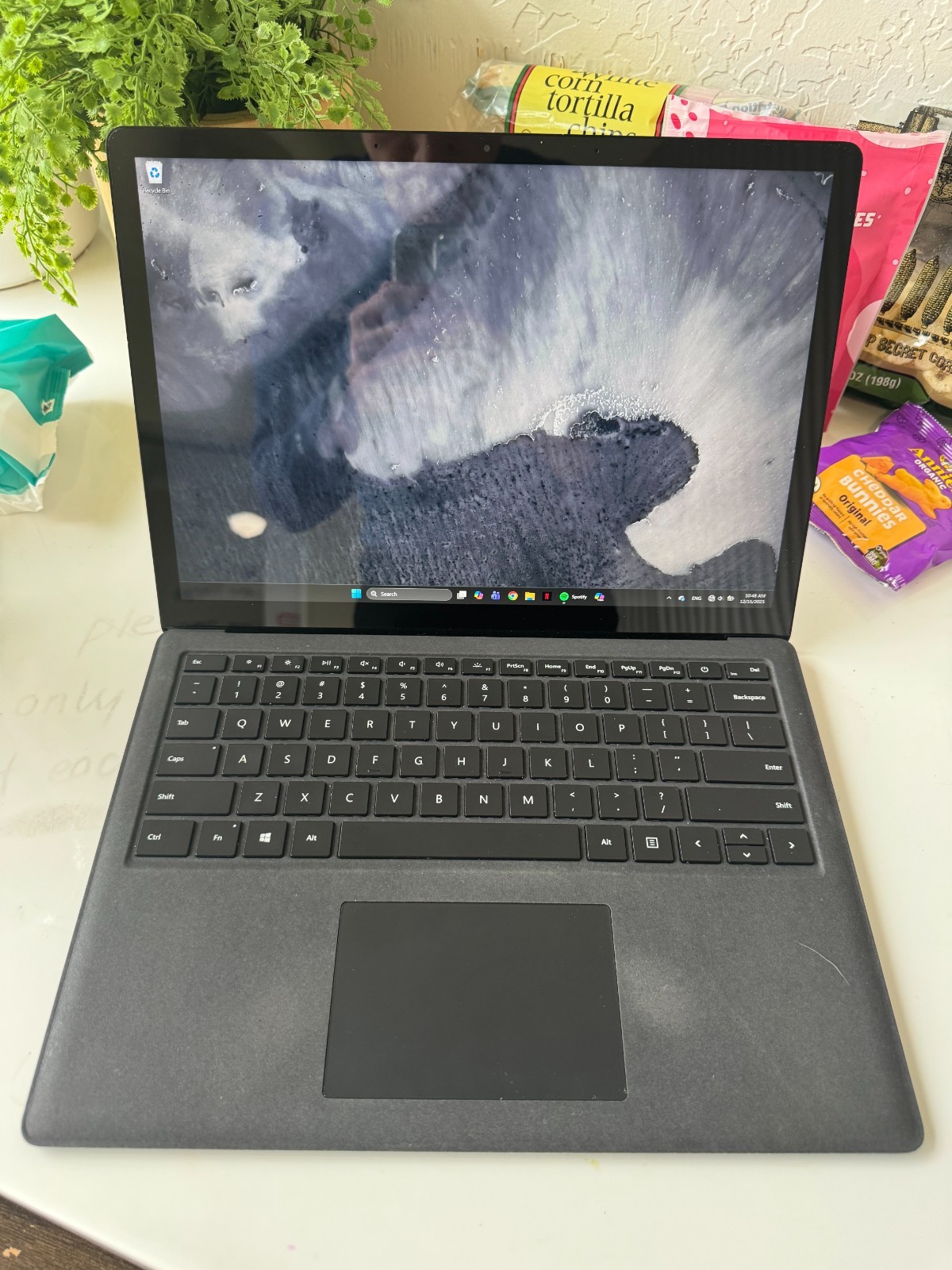 Microsoft Surface Laptop 2 13.5 inch (256GB, Intel Core i5 8th Gen., 1.60GHz,…