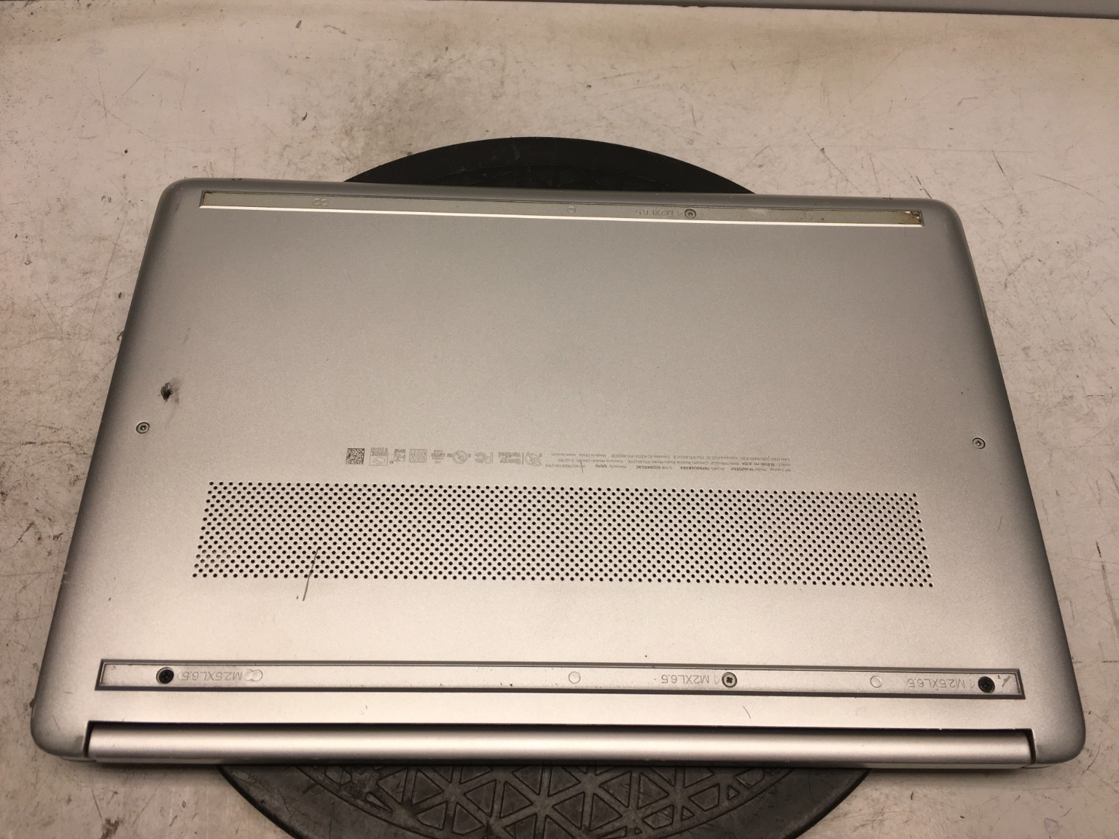 HP 14-DQ1 Intel i5-1035G4 1.1GHz 8 GB NO HDD