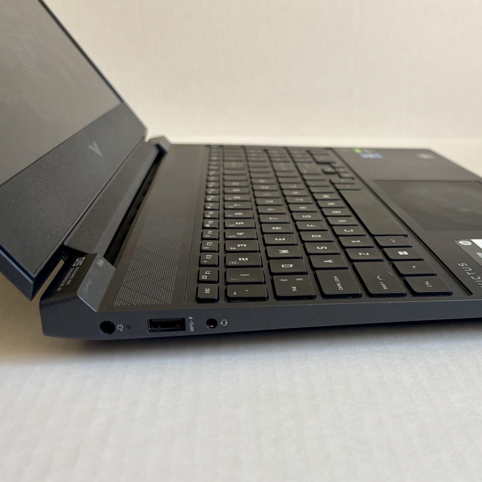 HP Victus 15-FA0031DX 15.6″ Core i5-12450H GeForce GTX 1650 8GB RAM 512GB NVMe
