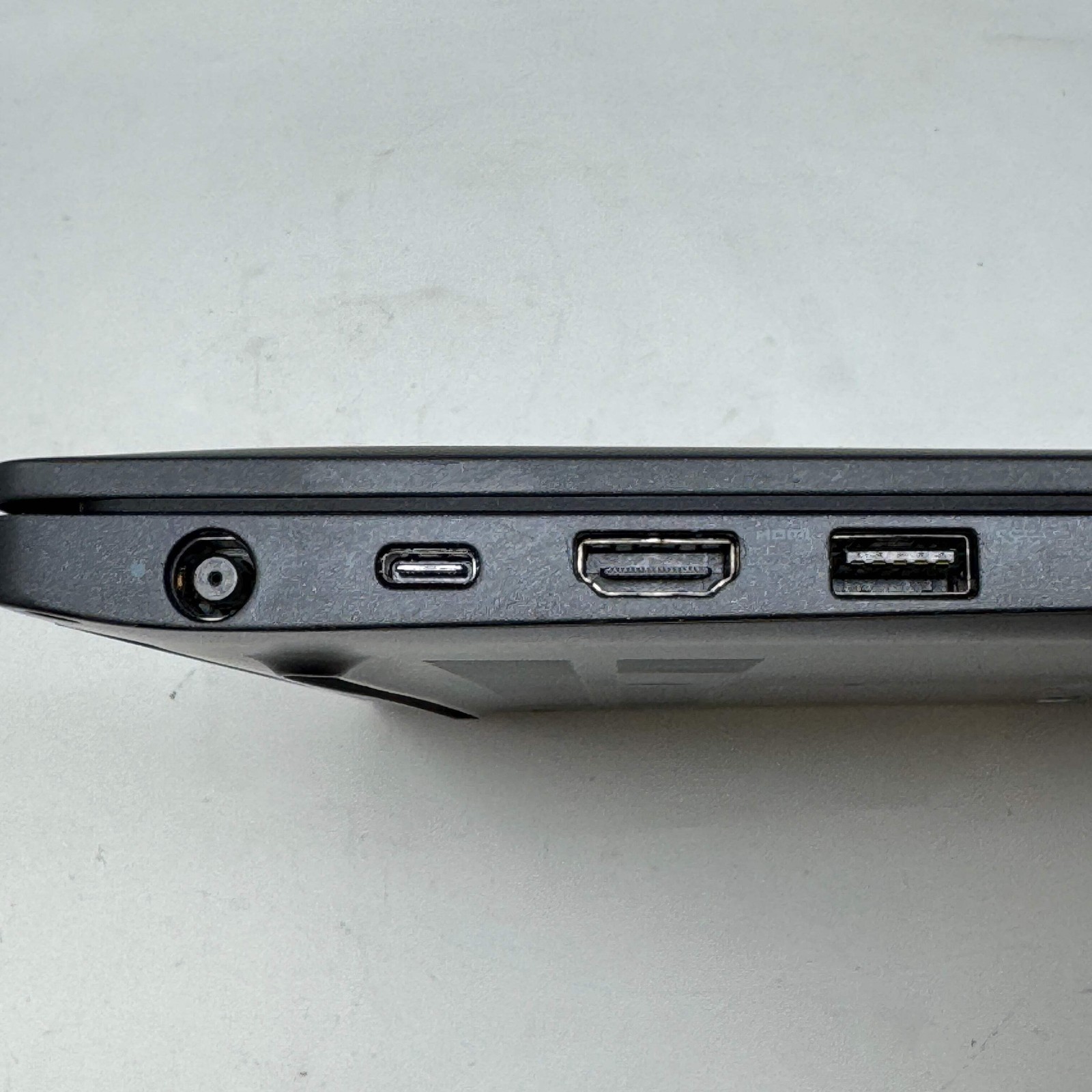 Dell Latitude 7380 13.3″ i7-7600U 2.8GHz 8GB RAM 128GB SSD