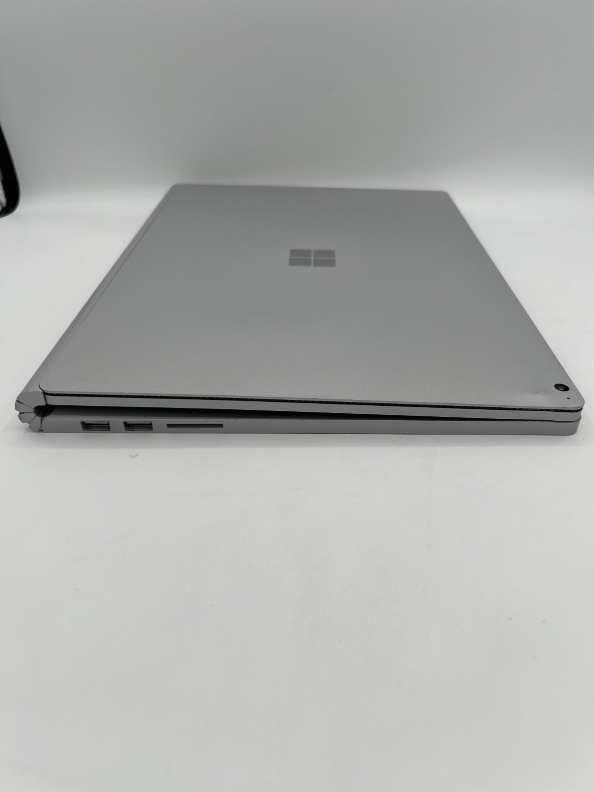 Microsoft Surface Book 3 15″ i7-1065G7 16GB 256GB SSD Ubuntu LTS 24.04