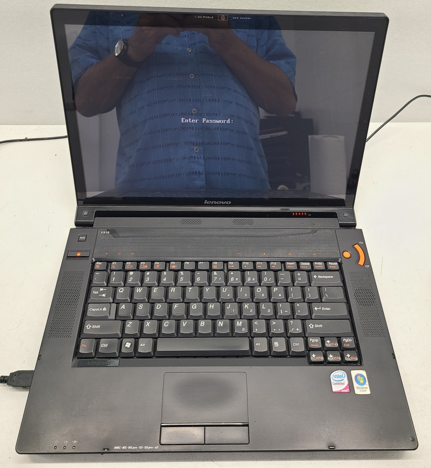 Lenovo Y510 Laptop Intel Centrino 2GB Ram NO HD/OS BIOS PASSWORD (FL)