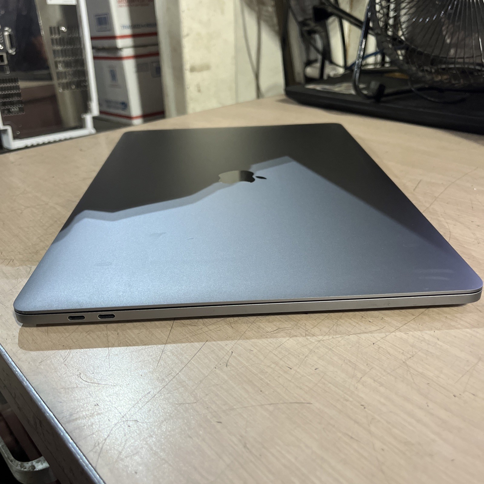 APPLE MACBOOK PRO 15″ TOUCH/2018 CORE I7-8750H 2.2GHZ 16GB RAM 256SSD