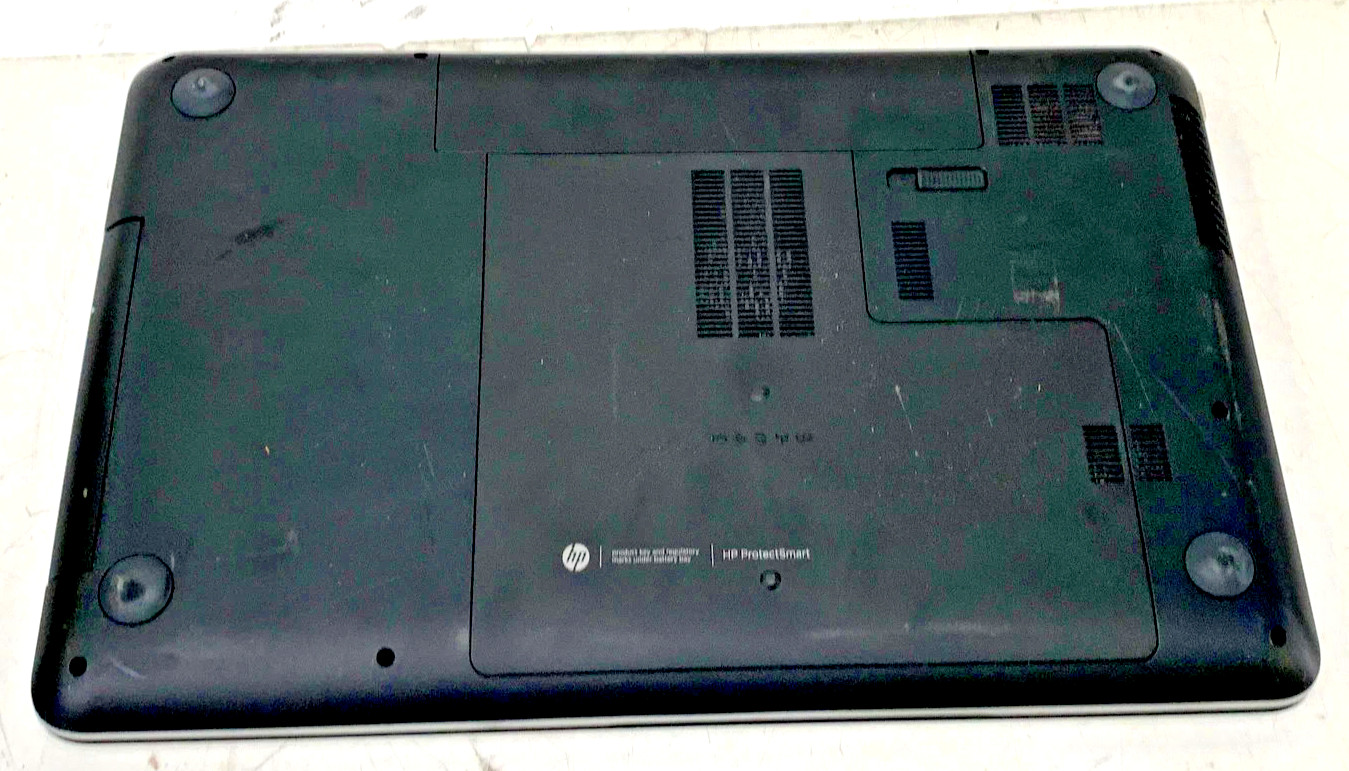 HP Pavilion 17 AMD A8-5550M 2100MHz 6Gb RAM 320GB HDD WIN 11 & AC Works/Looks OK