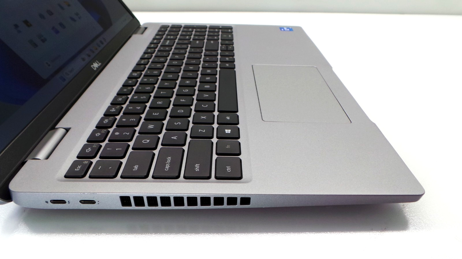 Dell Latitude 3560 15.6″ | i5-1145G7 2.60GHz | 16GB RAM 512GB NVMe | WIN 11 PRO