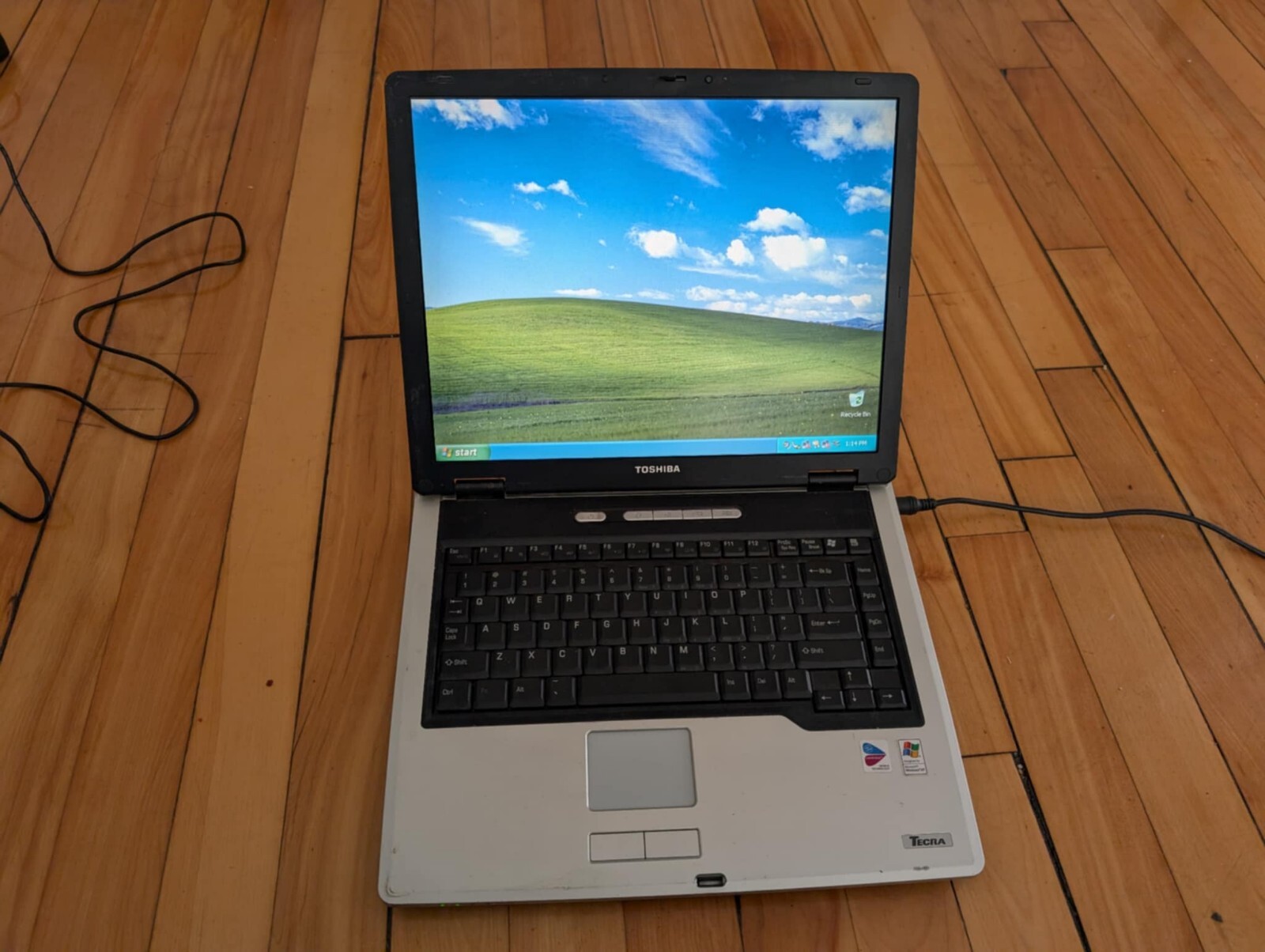 Vintage Toshiba Tecra A3X Intel Pentium 1.73GHz 2GB 60GB Windows XP Home Laptop6