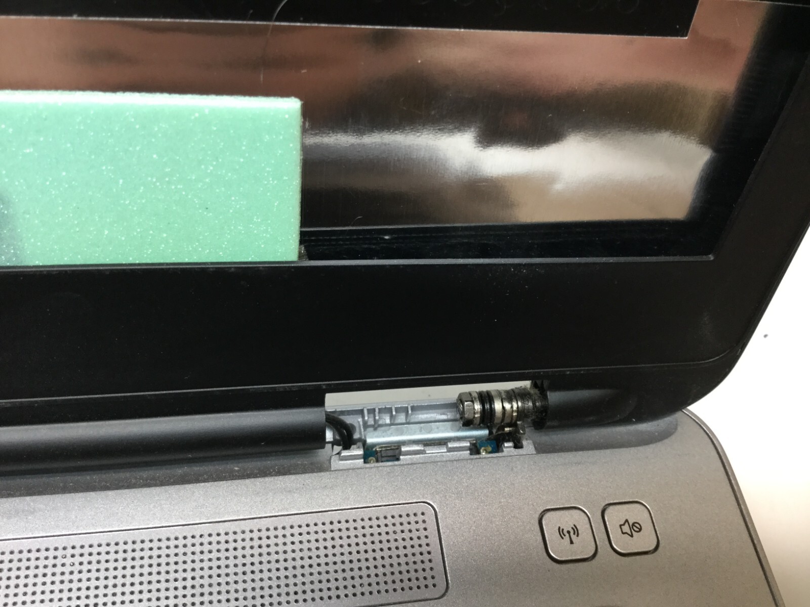 HP ProBook 640 Intel Core i7 2nd Gen DAMAGED CASE-ME