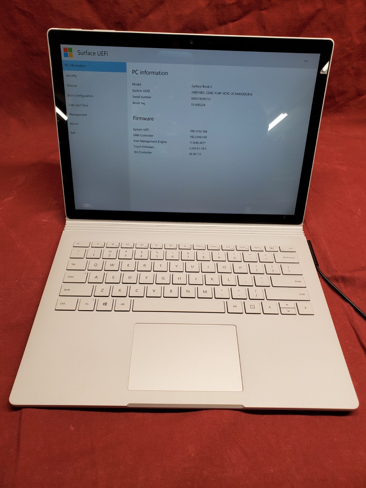 Microsoft Surface Book 2 13.5″ i5 8350U 1.70GHz/ 8GB / 256GB SSD #2935