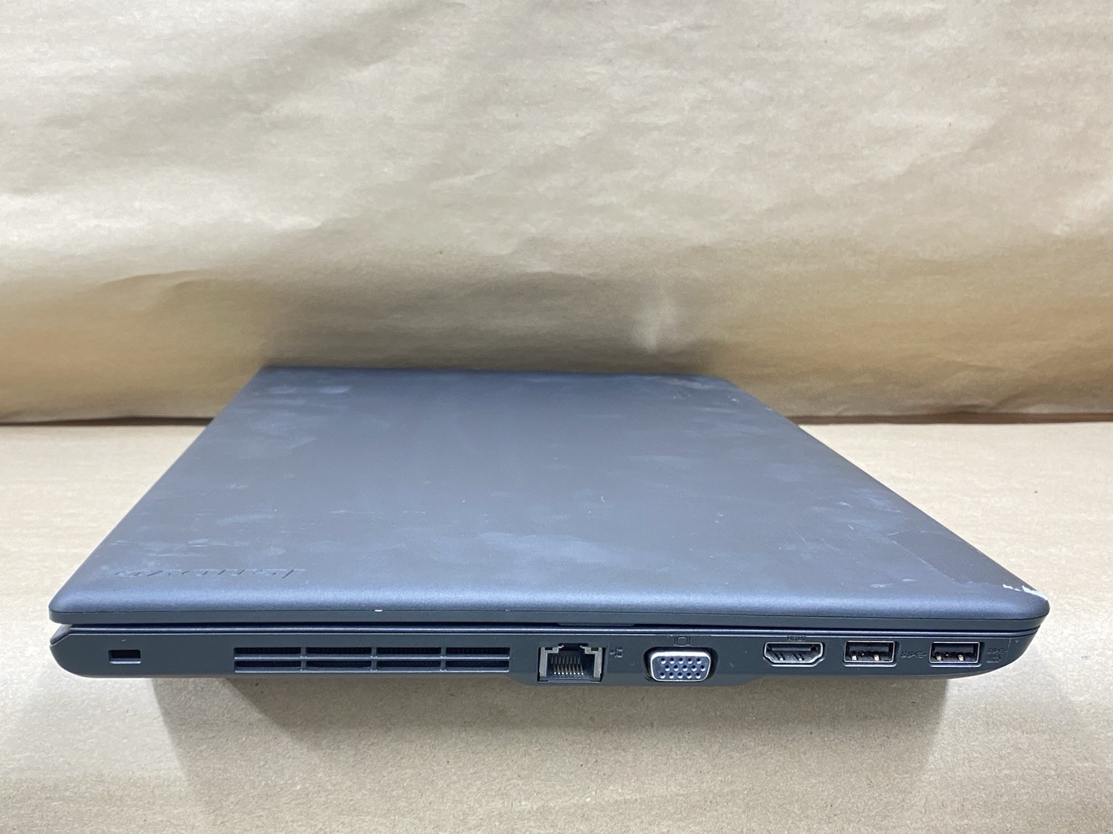 Lenovo E565 – 15.5′ 1366×768 – AMD A6-8500P – 4GB – 128GB SSD – Win 10 Pro