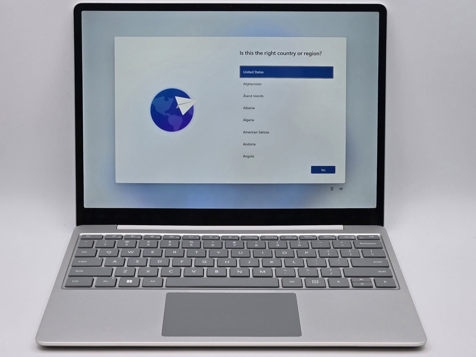 Microsoft Surface Laptop Go 2 12″ 1536 x 1024 Touch I5-1135G7 128GB SSD 8GB W11