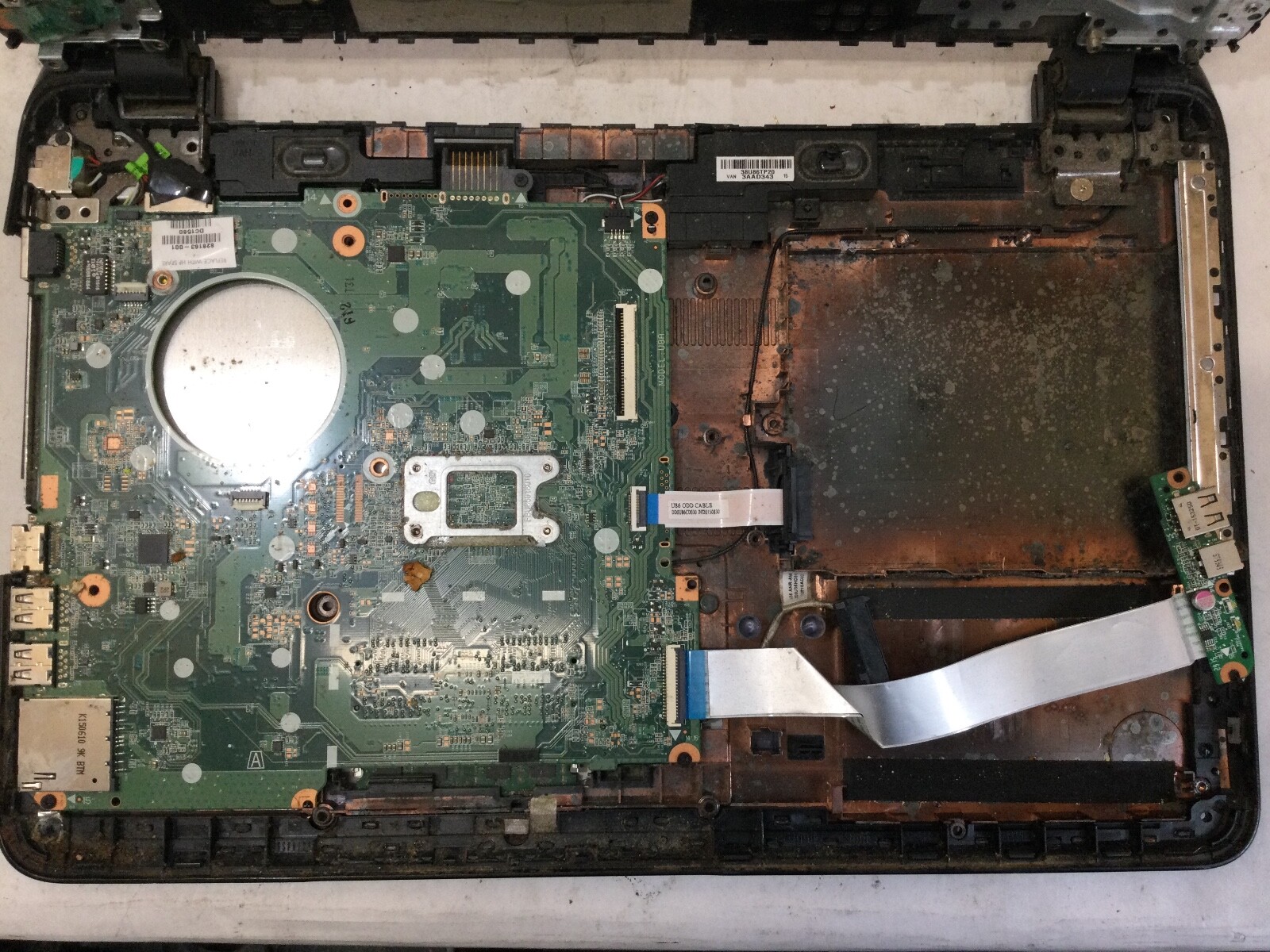 HP Pavilion 15-F211WM – INTEL PENTIUM – 4GB RAM – FOR PARTS -READ DESCRIPTION-BB
