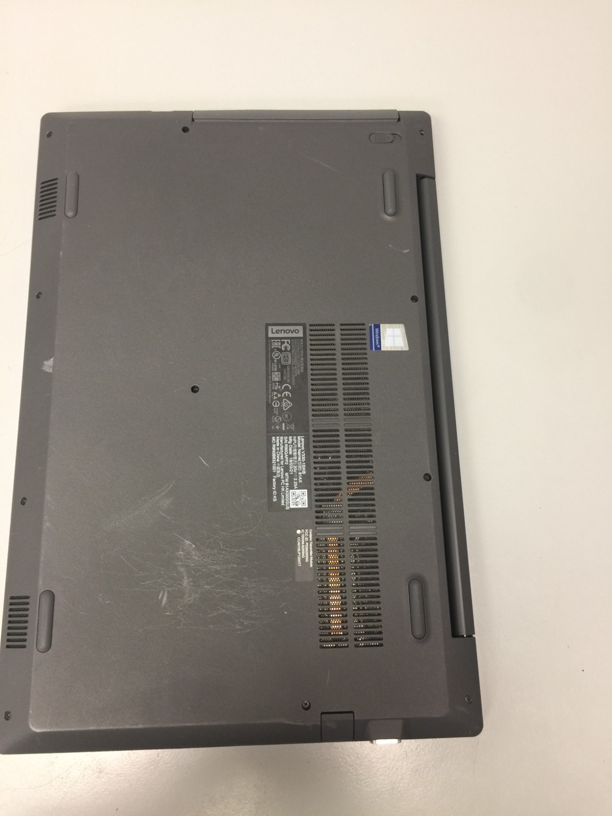 LenovoV330-15IKB (81AX) core i5 7th gen 2.50 ghz 8 GB RAM 256 GB SSD WIN 11 PRO