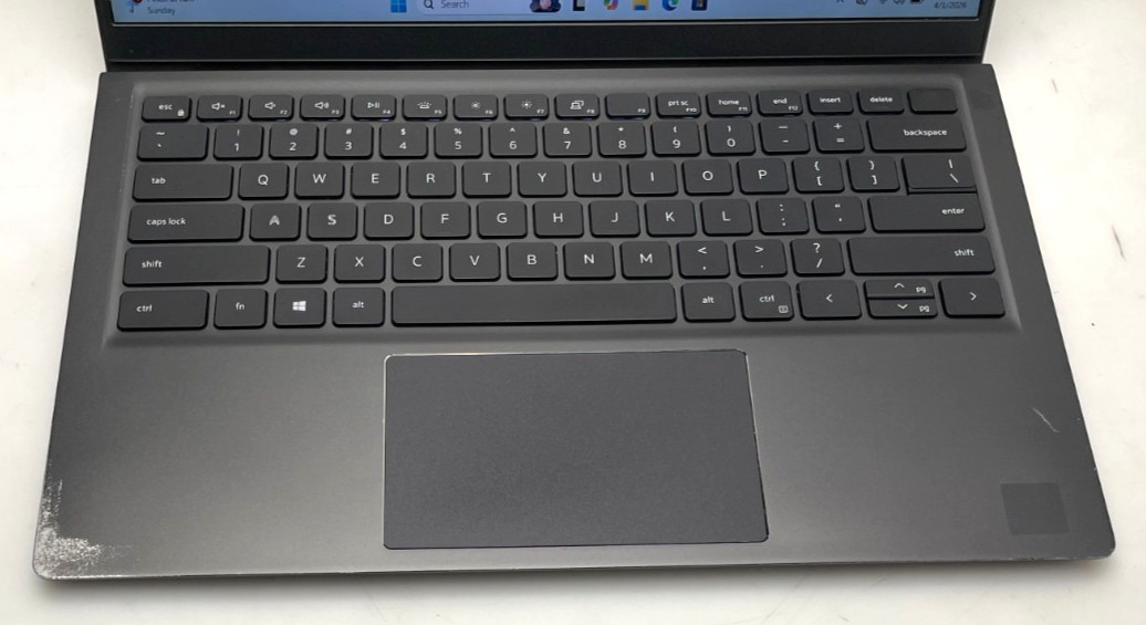 Dell Vostro 14 5410 14″ FHD i7-11370H 3.3Ghz 8gb Ram 256gb SSD W11 PLZ READ