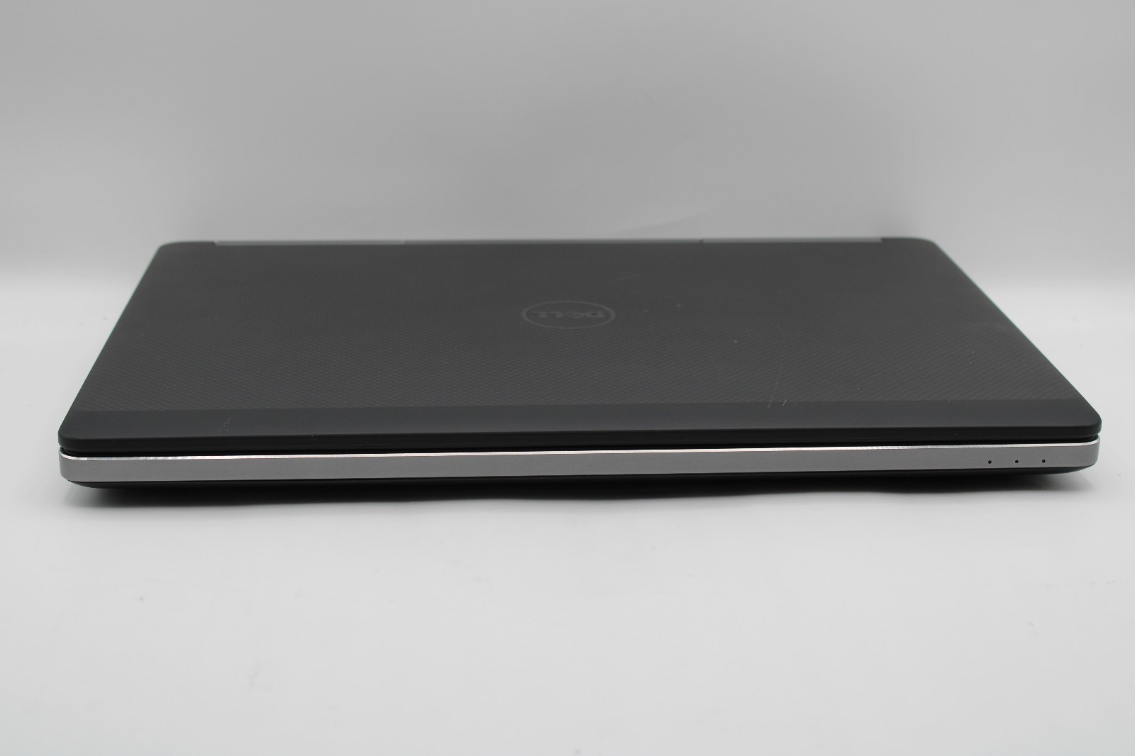 Dell Precision 7520 Xeon E3 @ 3.1 GHz 40GB RAM 256GB SSD NVIDIA M2200 No OS
