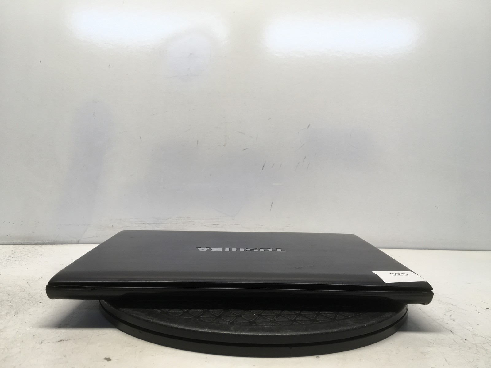 Toshiba Portege R835-P81 Intel i5-2435M 2.4GHz 6 GB NO HDD No Batt READ
