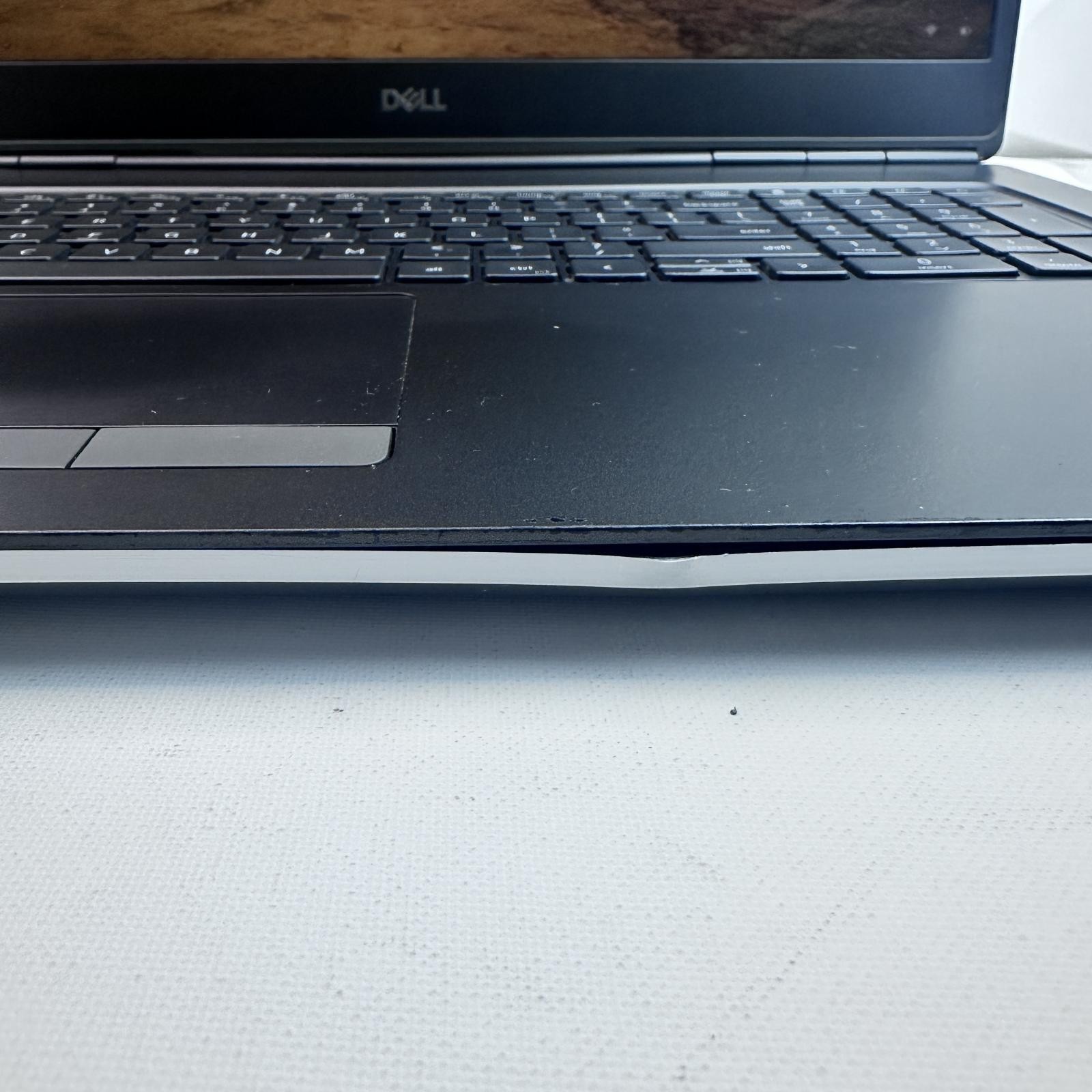 Dell Precision 7760 17.3″ FHD, Xeon W-11855M ,64GB,1TB, RTX A3000 *Pls READ*