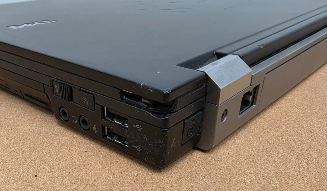Dell Latitude E6400 Series Core 2 Duo HD N-T 2GB Ram No HDD or SSD No OS AS-IS