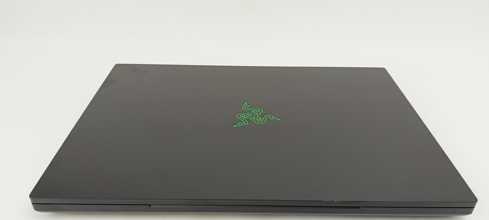 Razer Blade 16″ 3840×2400 120Hz i9-13950HX 32GB 1TB RTX 4070 W11H Gaming Laptop