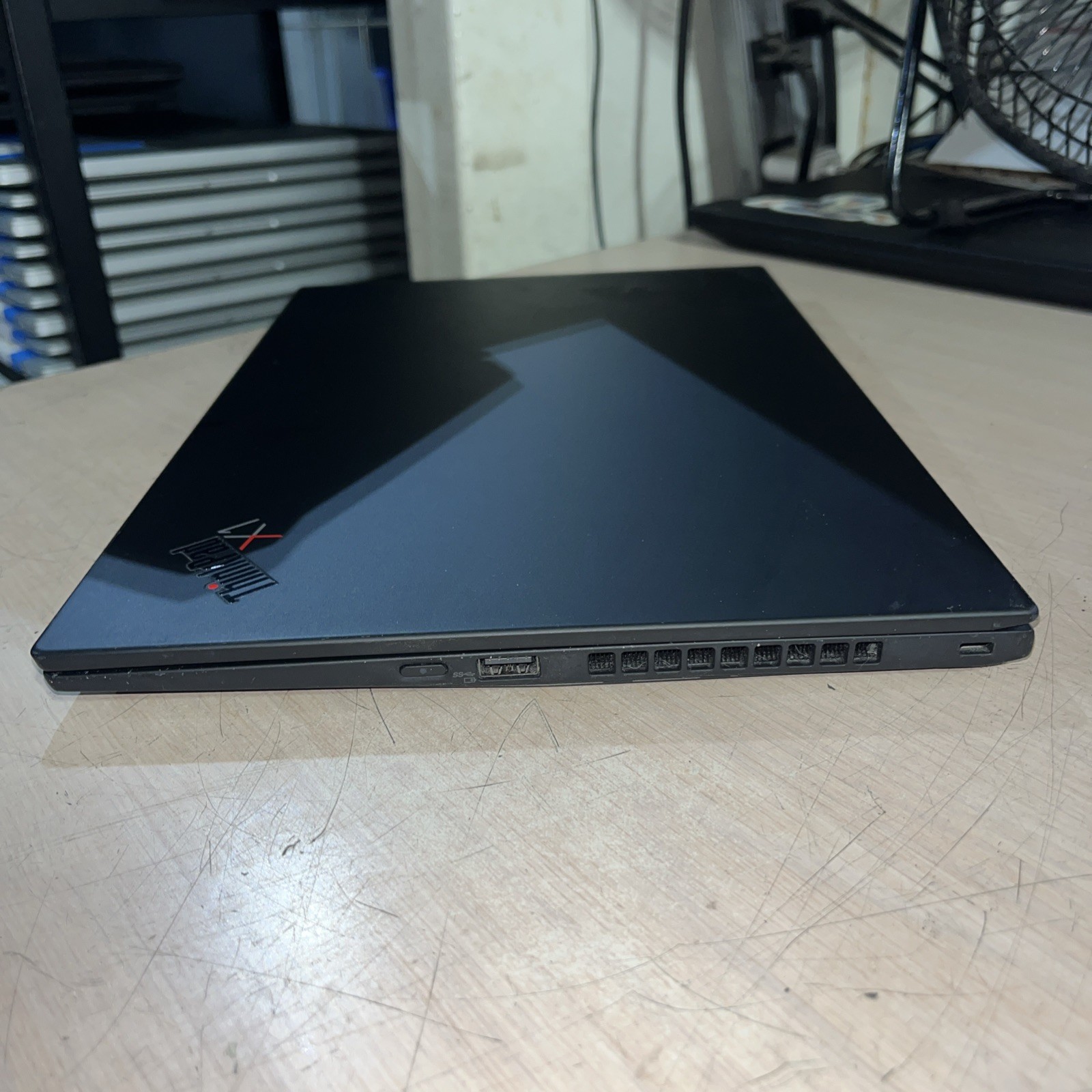 LENOVO THINKPAD X1 CARBON GEN 8 INTEL CORE I7-10610U 1.80GHZ 16GB RAM NO HD