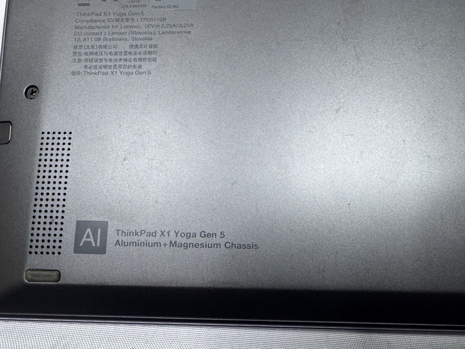 Lenovo ThinkPad X1 Yoga Gen 5, 14″ Touch, i7-10610U 1.8GHz, 16GB RAM, 512GB SSD!