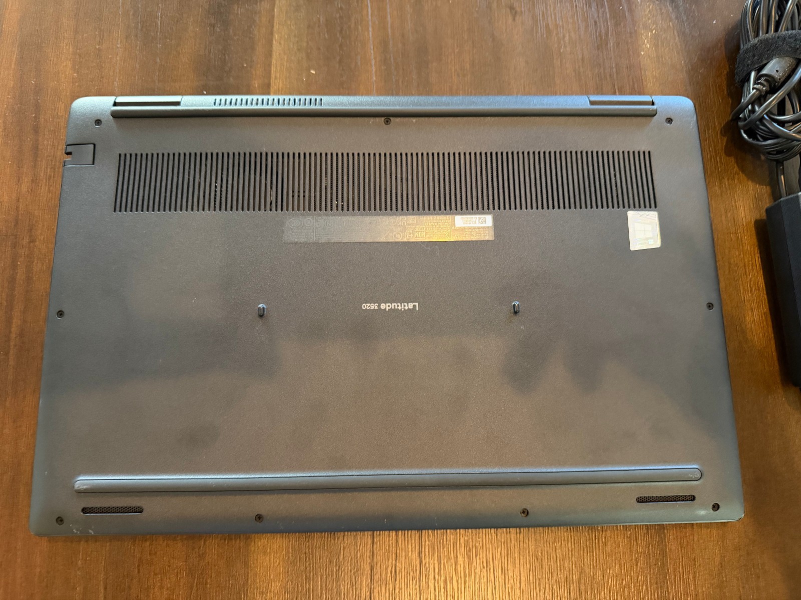 15.6″ DELL Latitude Laptop: 11th Gen Intel Core i5! 8GB RAM! 256GB SSD! Win11PRO