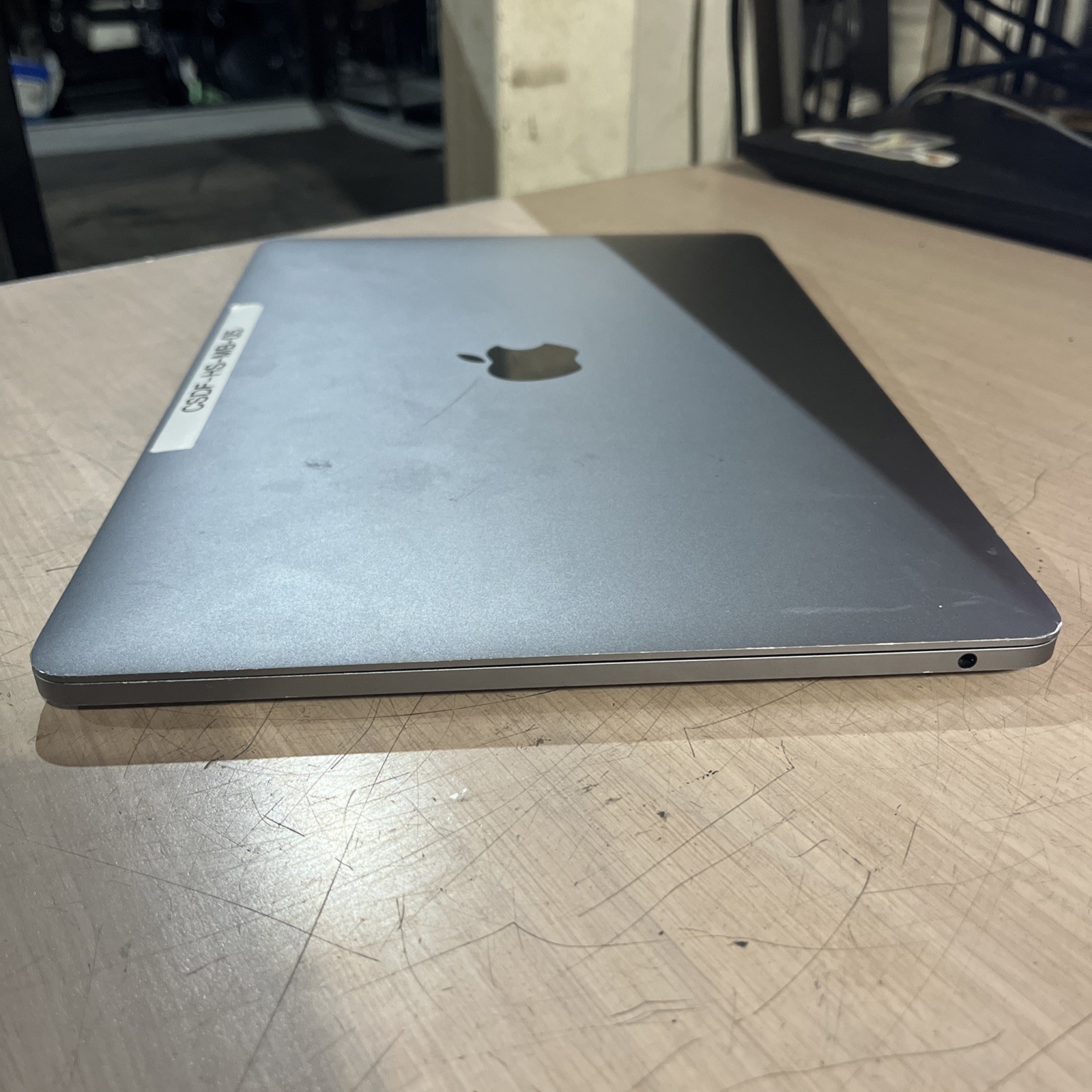 APPLE MACBOOK PRO 13″ MID-2017 CORE I5-7360U 2.3GHZ 8GB RAM NO HD ..