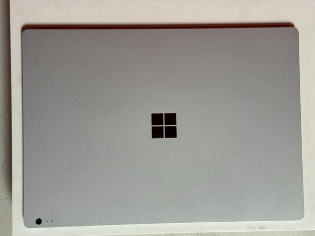 Microsoft Surface Book 2 1832 i7-8650U 1.9GHz 8GB DDR3 256GB SSD SIL NO KEYBOARD