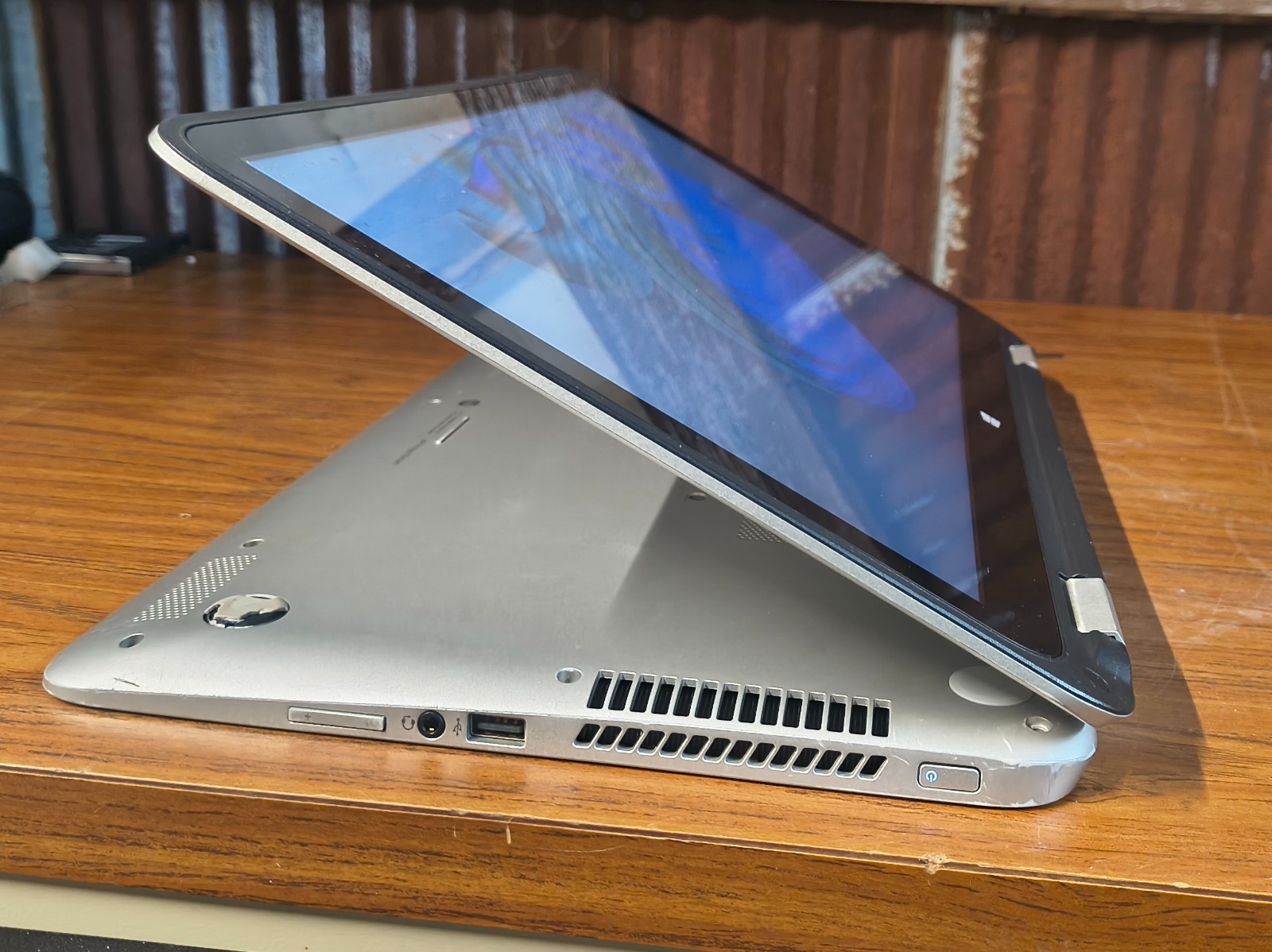 HP Envy x360 15-u010dx (Touch / Windows 11 / Core i5-4210U / 8GB / 250GB)