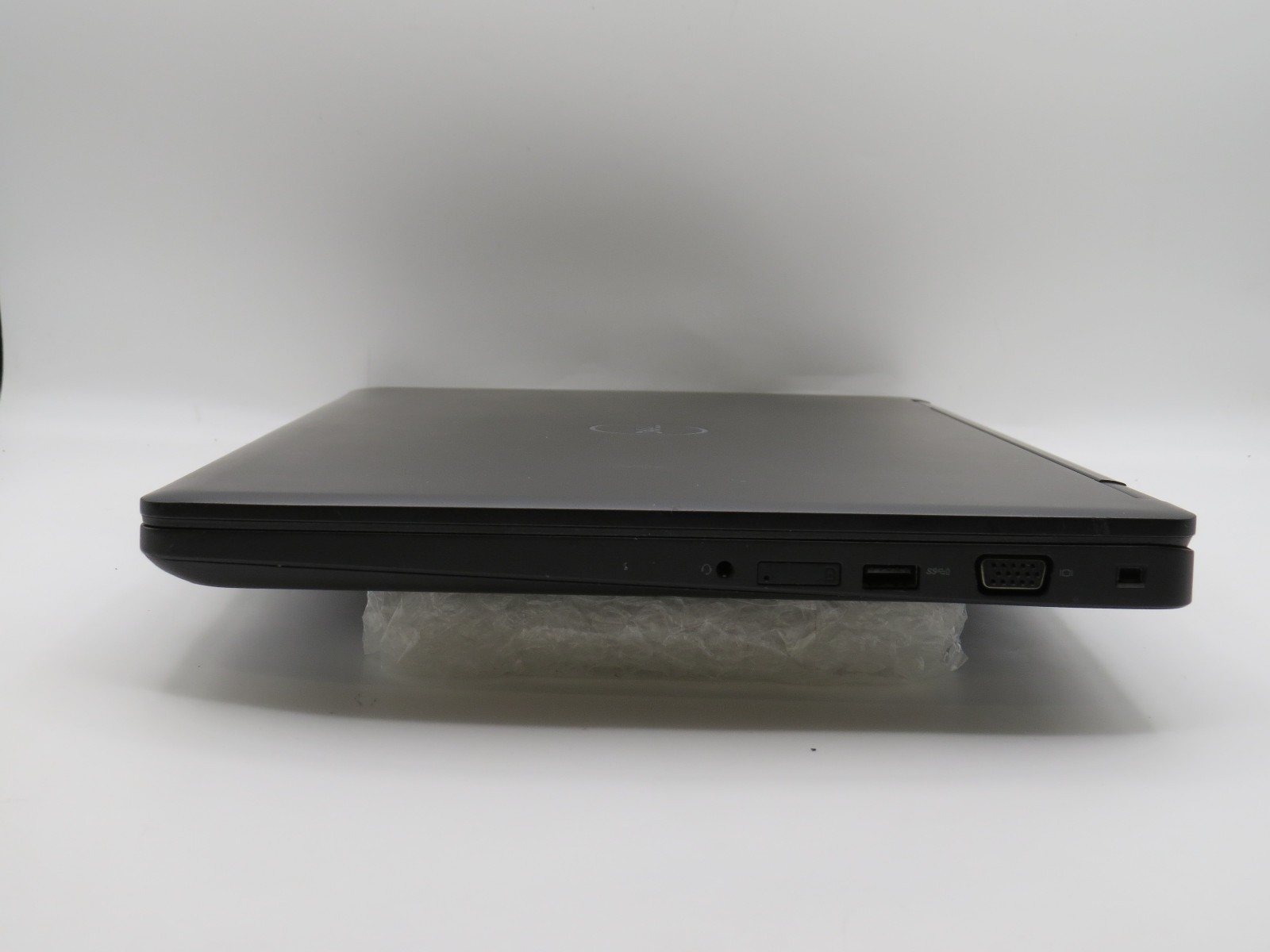 Dell Latitude 5590 i7-8650U @ 1.9GHz 8GB DDR4 256GB SSD No OS