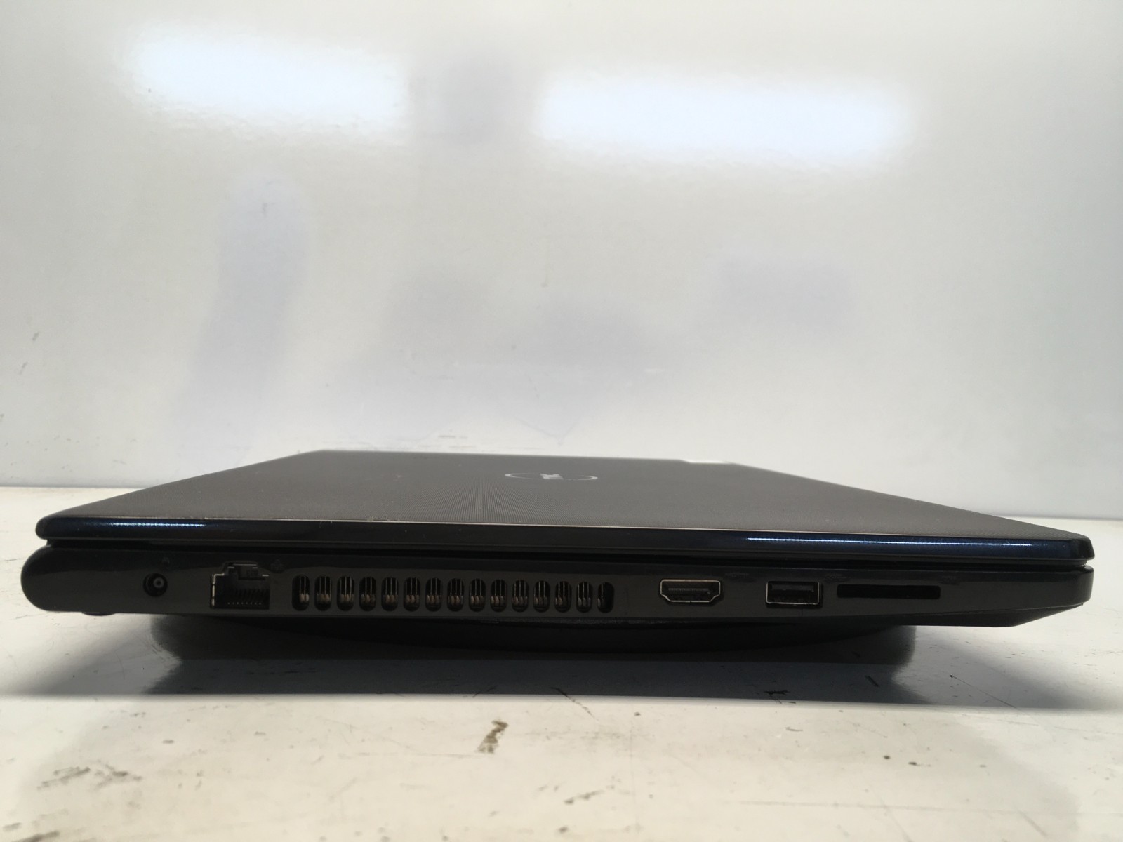 Dell Inspiron 15-3555 AMD A6-6310 1800MHz 4 GB NO HDD/Battery